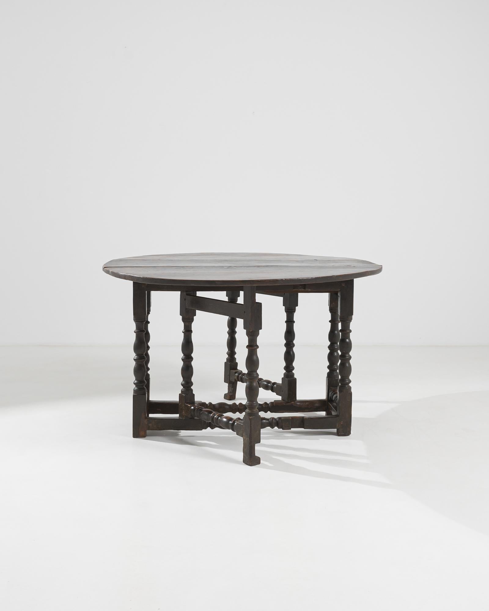 British Oak Gate Leg Table In Good Condition In High Point, NC