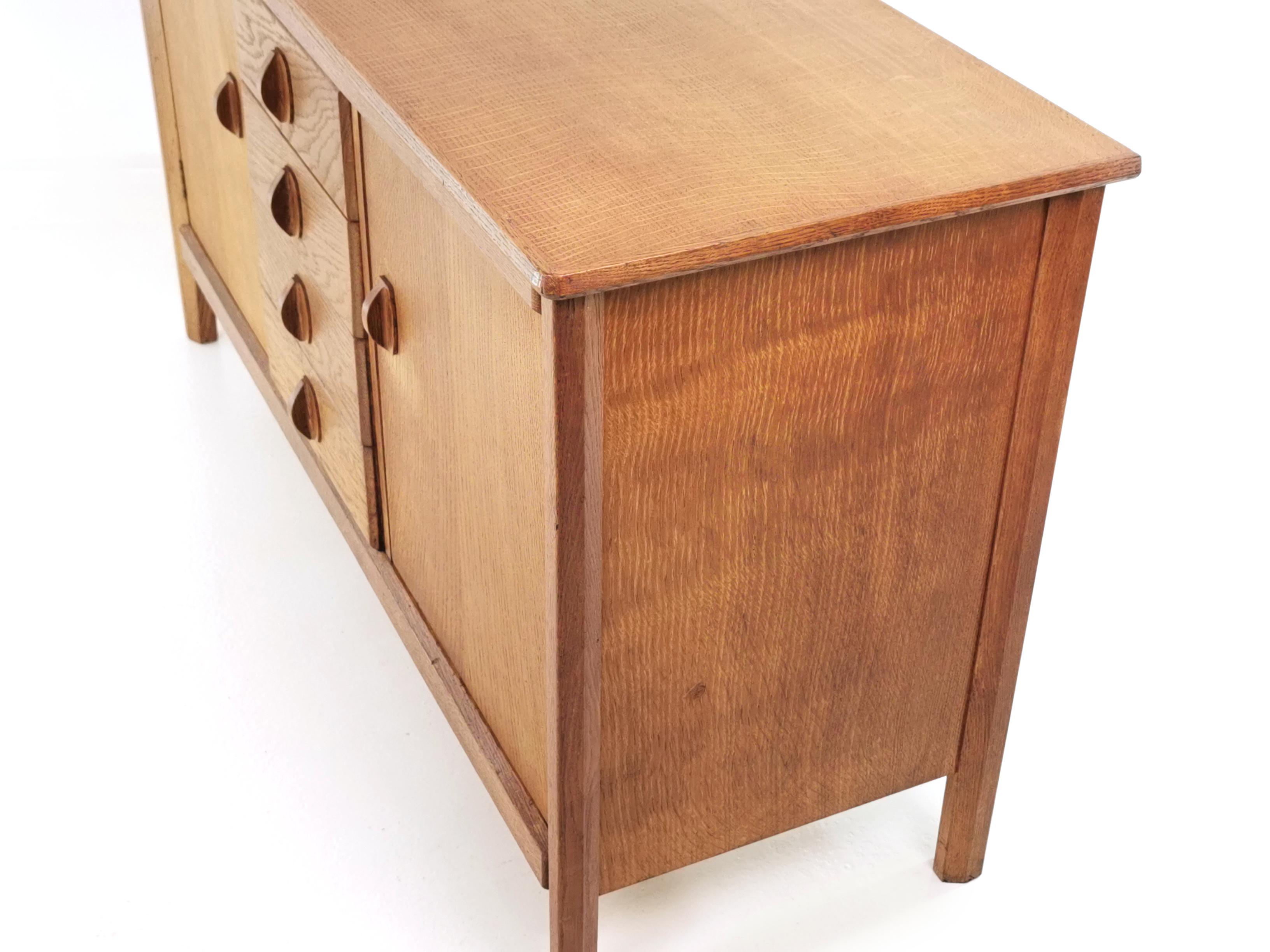 British Oak Gordon Russell Cotswold Sideboard, Midcentury In Good Condition In STOKE ON TRENT, GB