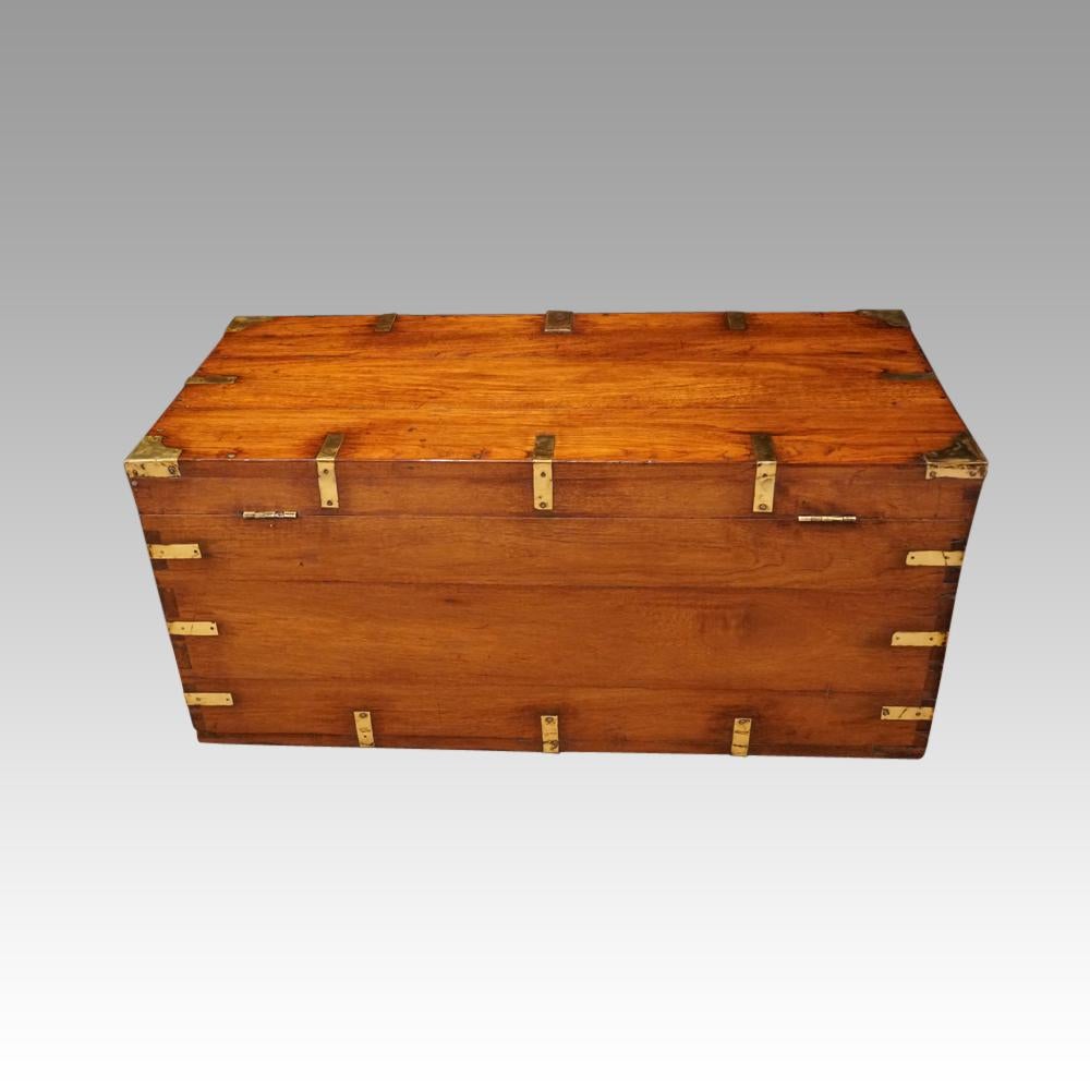 Mid-19th Century British Officers Victorian Brass Bound Military Chest, circa 1860 For Sale