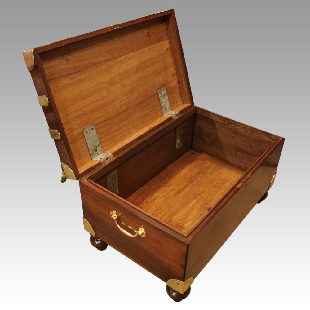 British Officers Victorian Mahogany Military Chest, circa 1885 For Sale 3