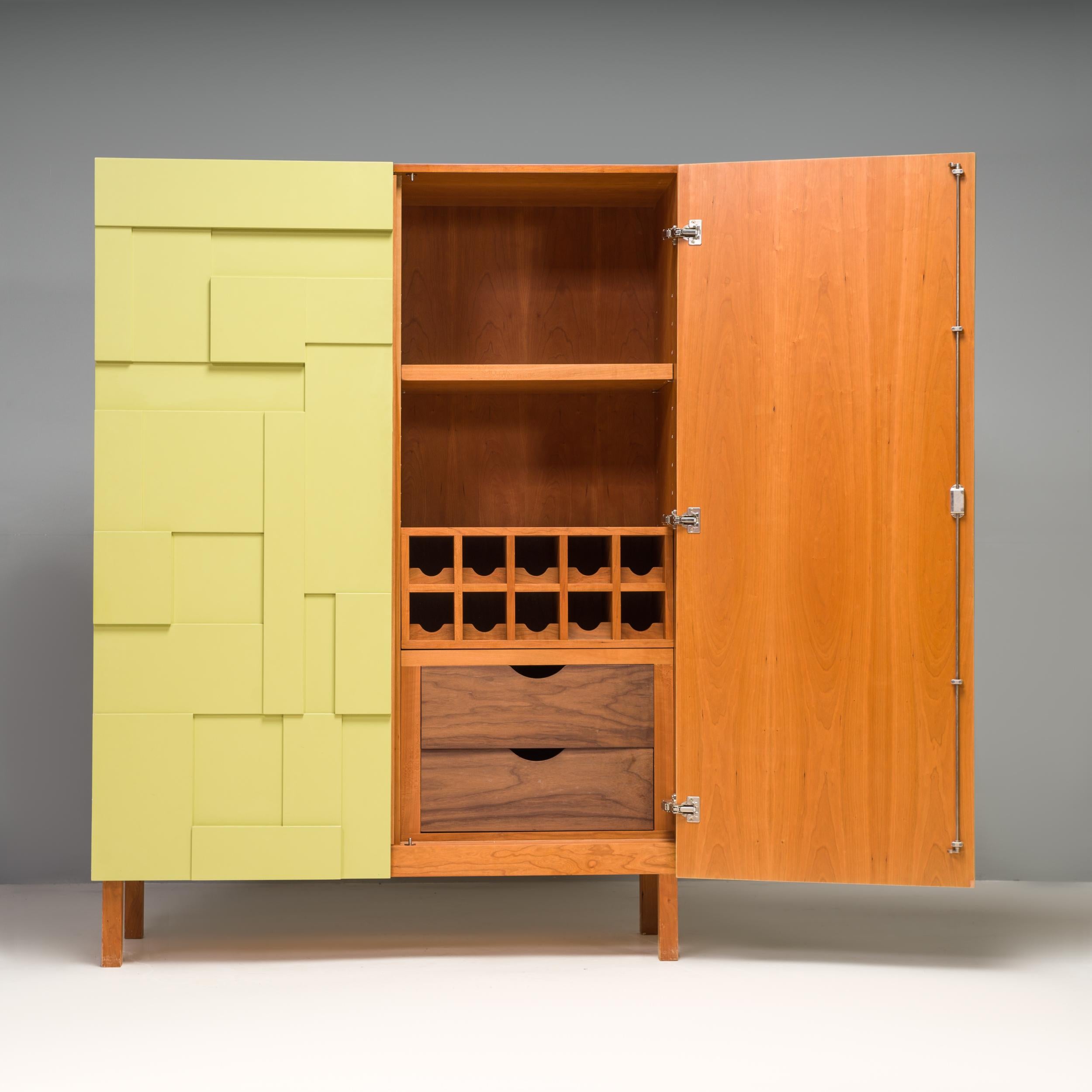 British Pinch Green Alba Large Oak Kitchen Storage Cabinet In Good Condition For Sale In London, GB