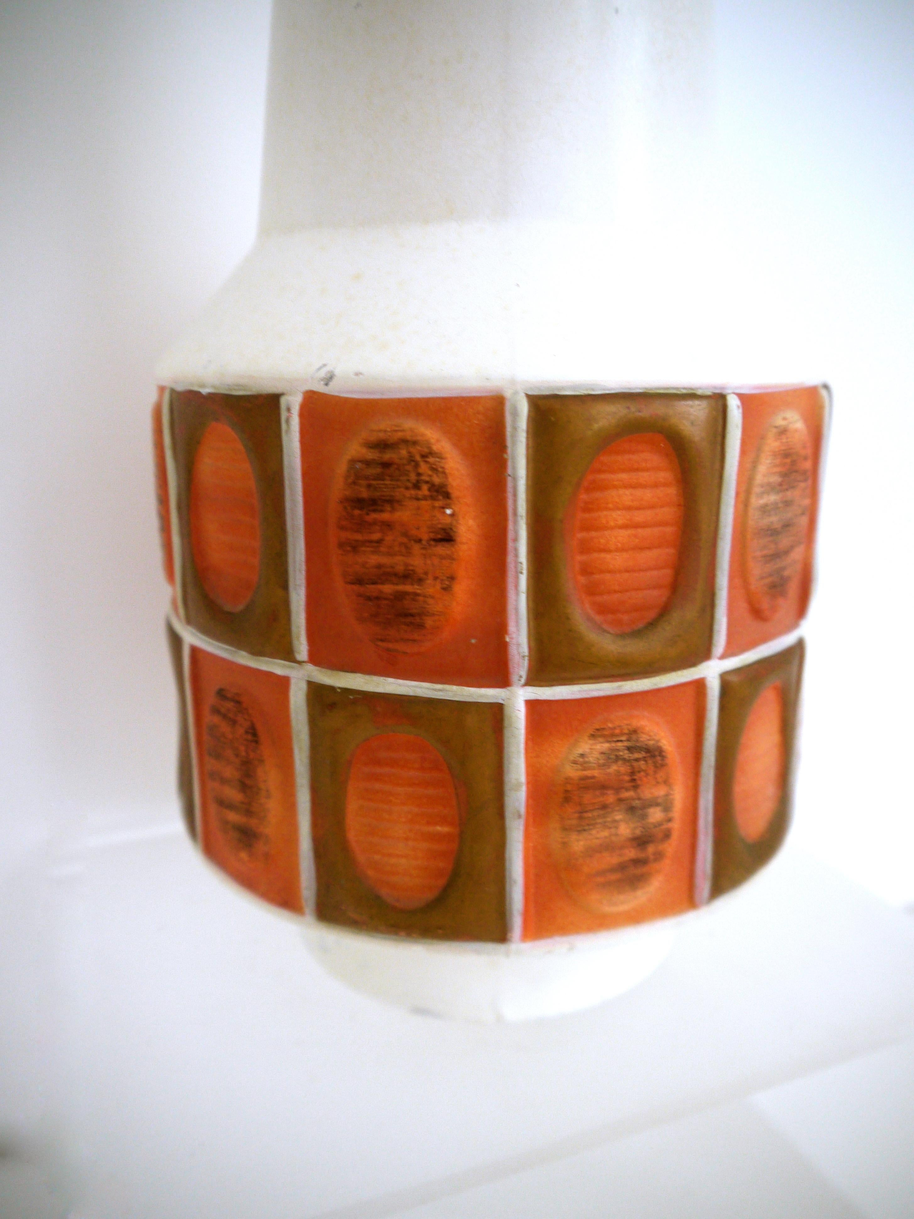 Scandinavian Modern British Pop-Art 1960s Studio Vase Cream with Abstract Band Made in Sussex, 1965 For Sale