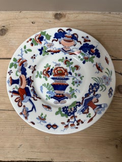 Britisches Porzellan Handgemalter Teller mit Chinoiserie-Muster, 1810