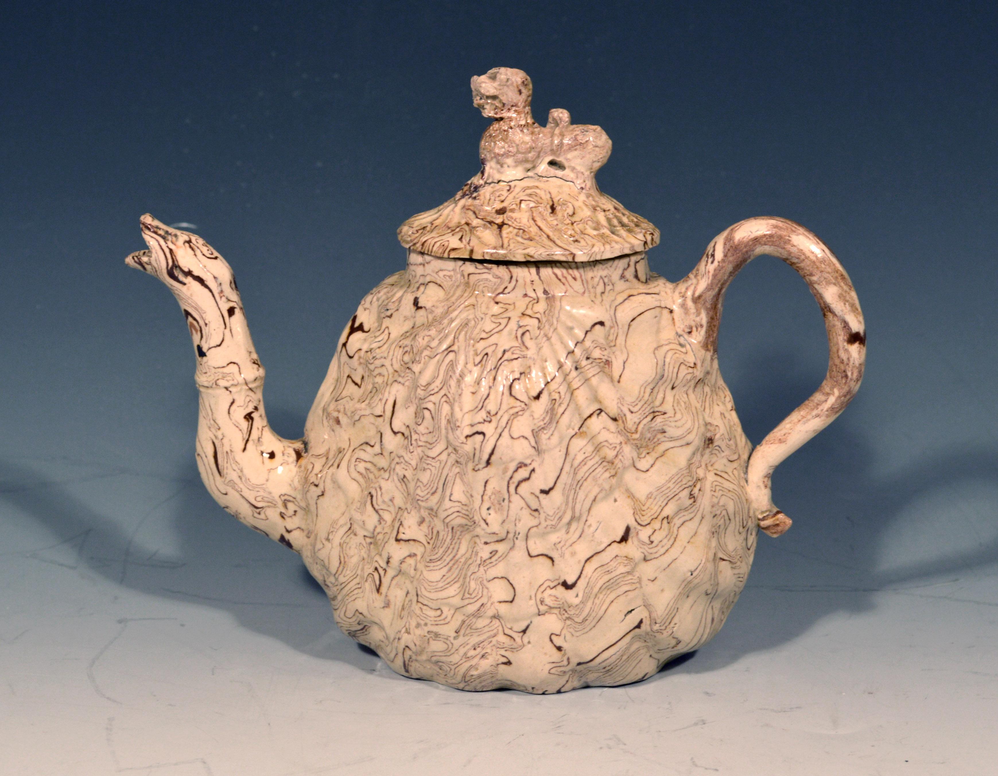 British Pottery Solid Agate Pecten Shell Teapot and Cover, circa 1755-1760 2