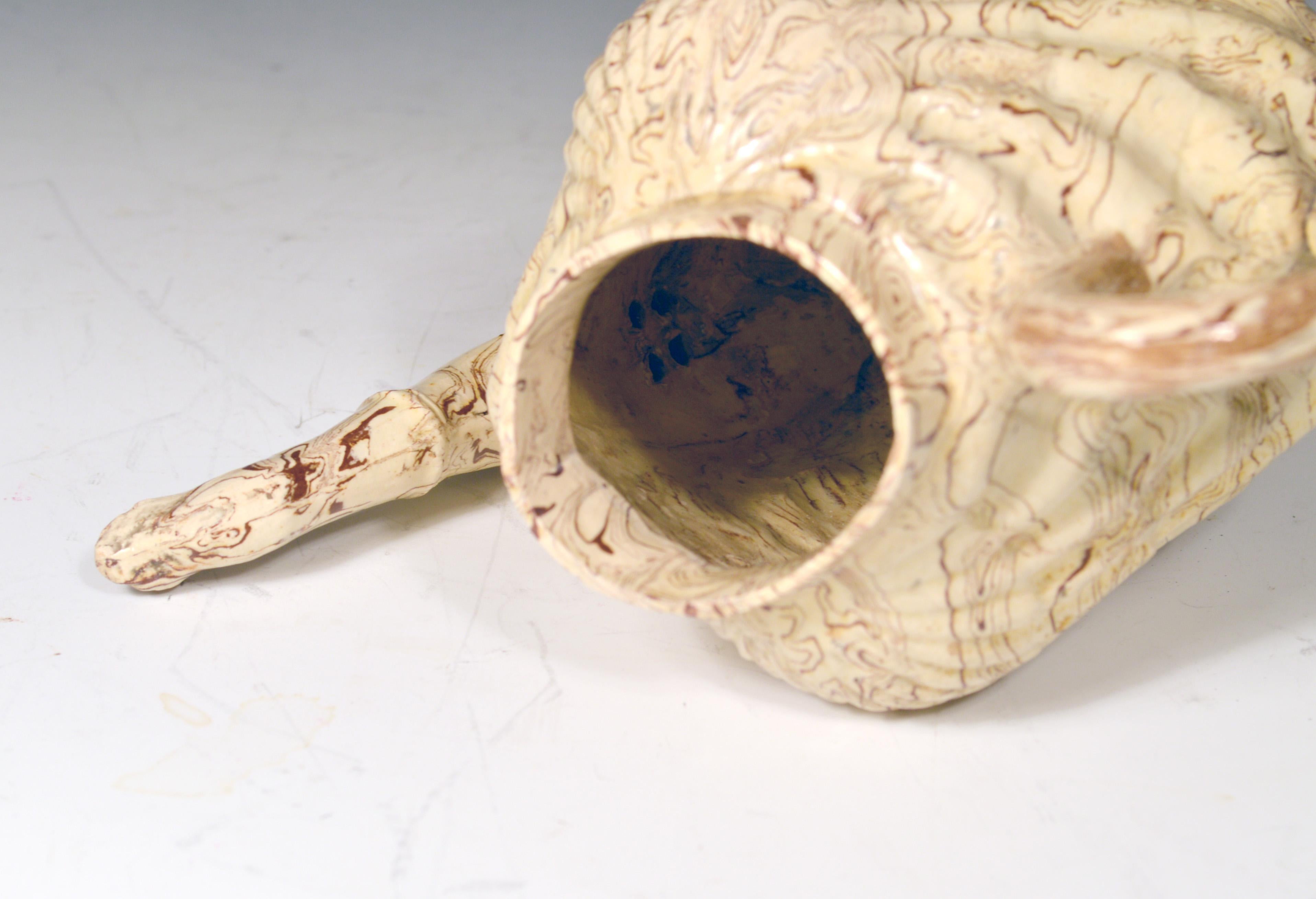 British Pottery Solid Agate Pecten Shell Teapot and Cover, circa 1755-1760 5