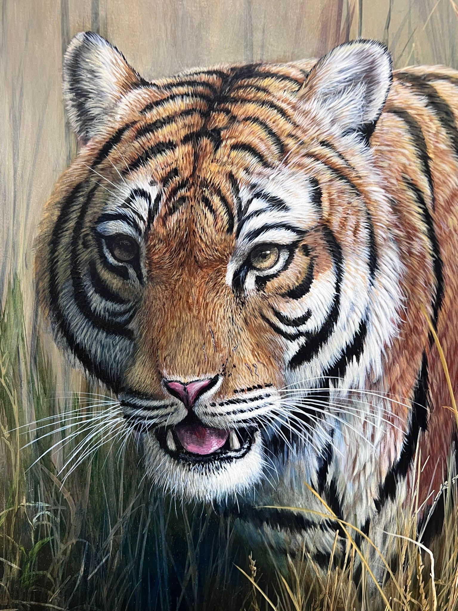Majestic Tigre Erba Alta Realistica Fauna Selvatica Britannica Pittura ad Olio Cornice Ornata - Animal Painting Grigio di British School 