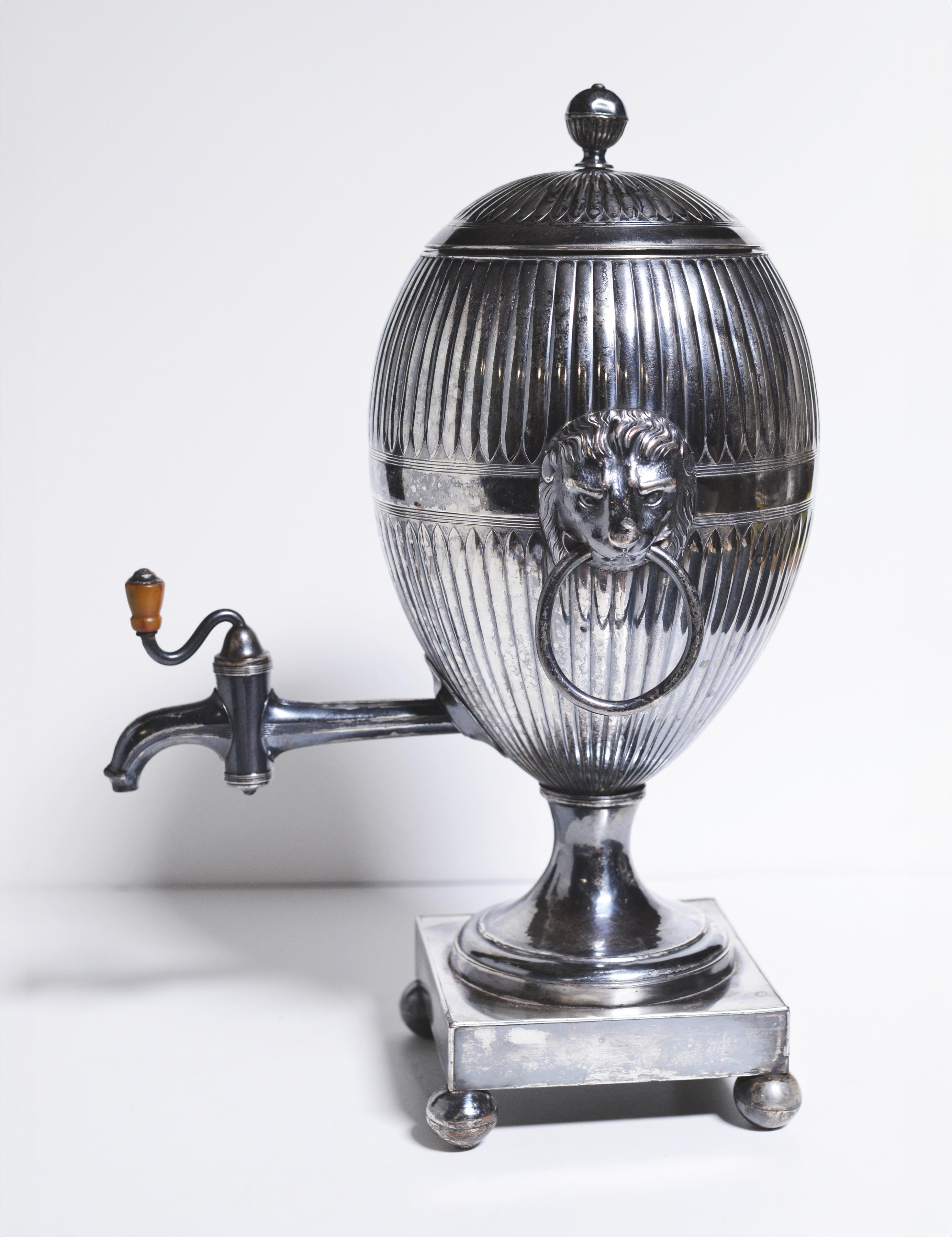Hand-Crafted British Silver Plated Tea Urn Samovar 19th century Egg Shaped with Lion Heads For Sale