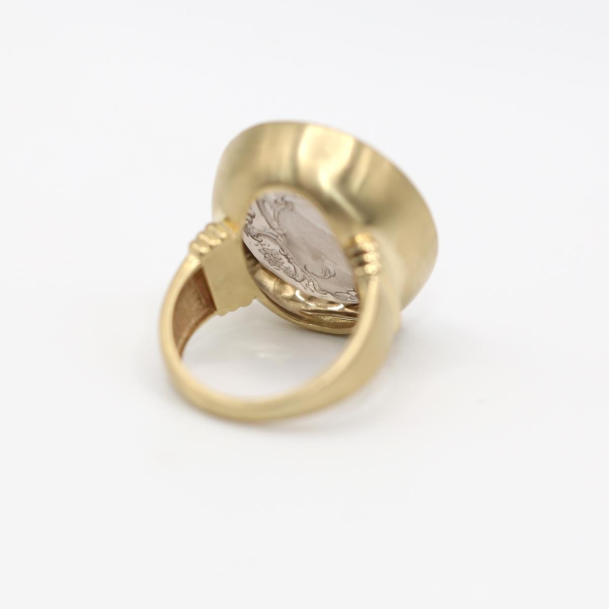Anello con sigillo in oro 14K di Topazio Britannico Motto Donec Devs Dat Dono, 1890 In condizioni buone in vendita a Herzelia, Tel Aviv