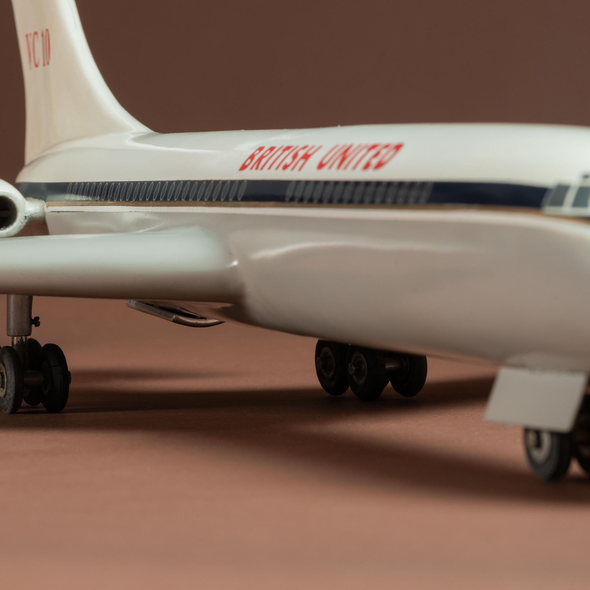 British United Vickers VC10 Model Airplane, circa 1960 For Sale 2