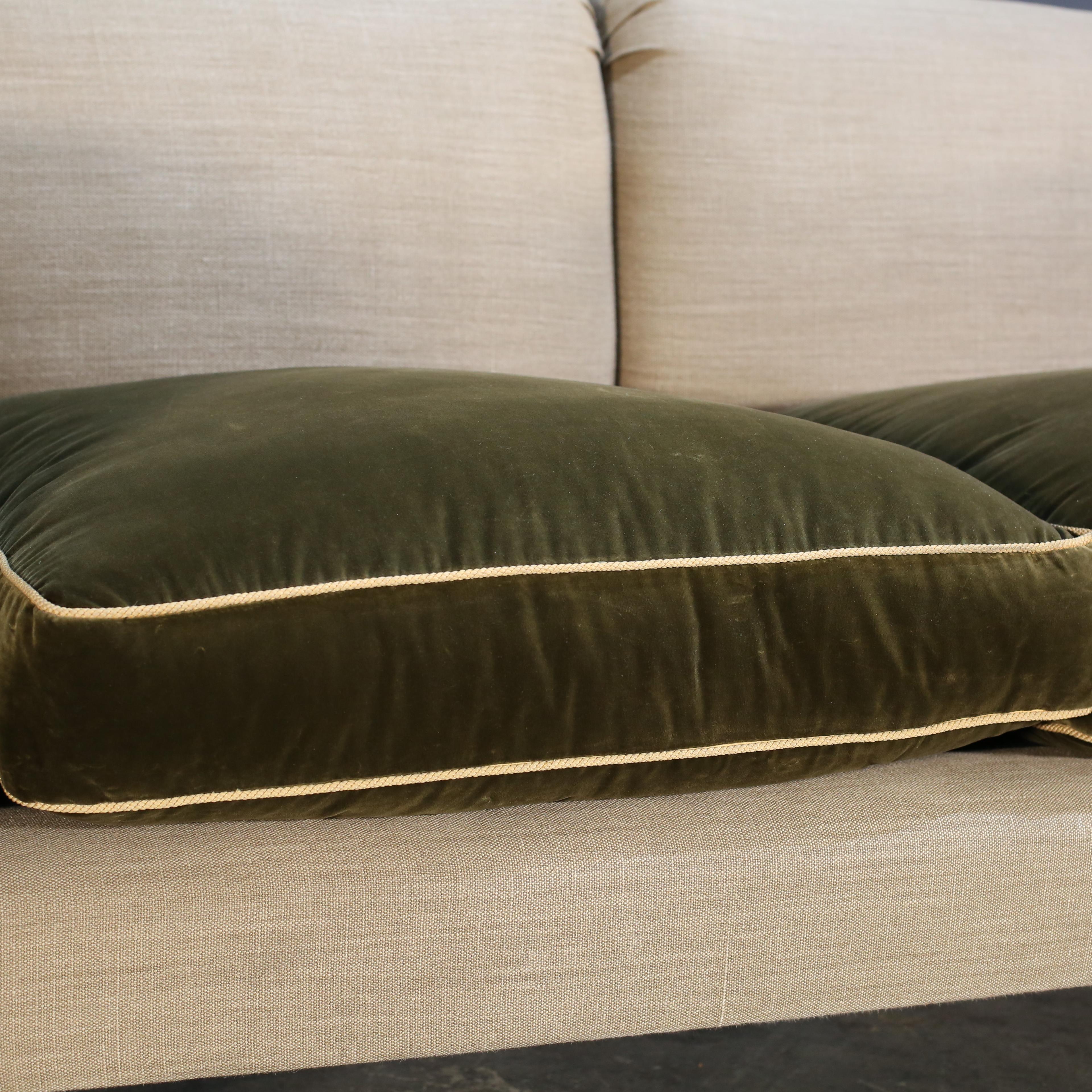 British Victorian Max Rollitt Dean Green Velvet and Beige Fabric Sofa In Good Condition In Basildon, London