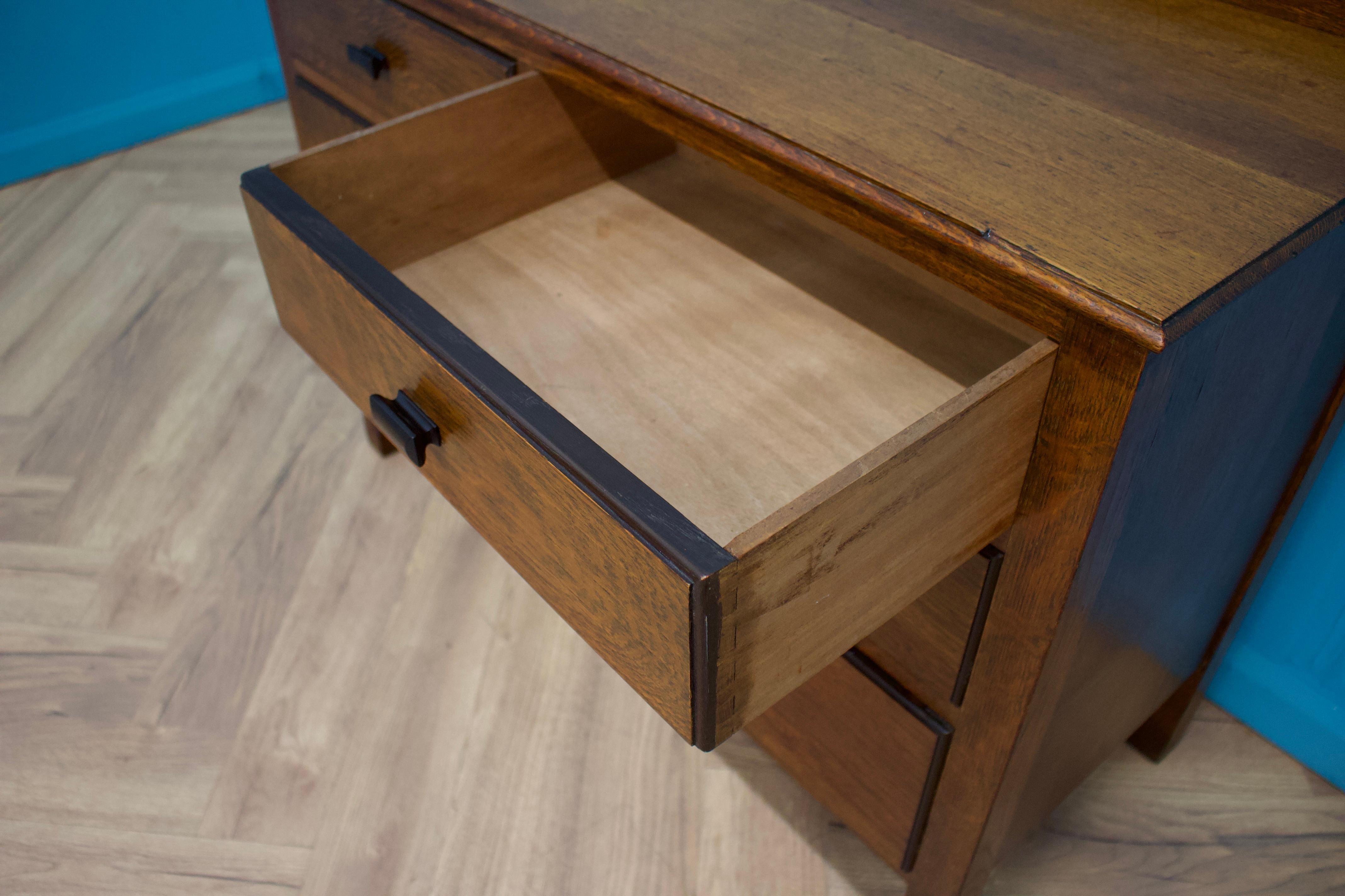 British Vintage Art Deco Oak Chest of Drawers, 1930s 3