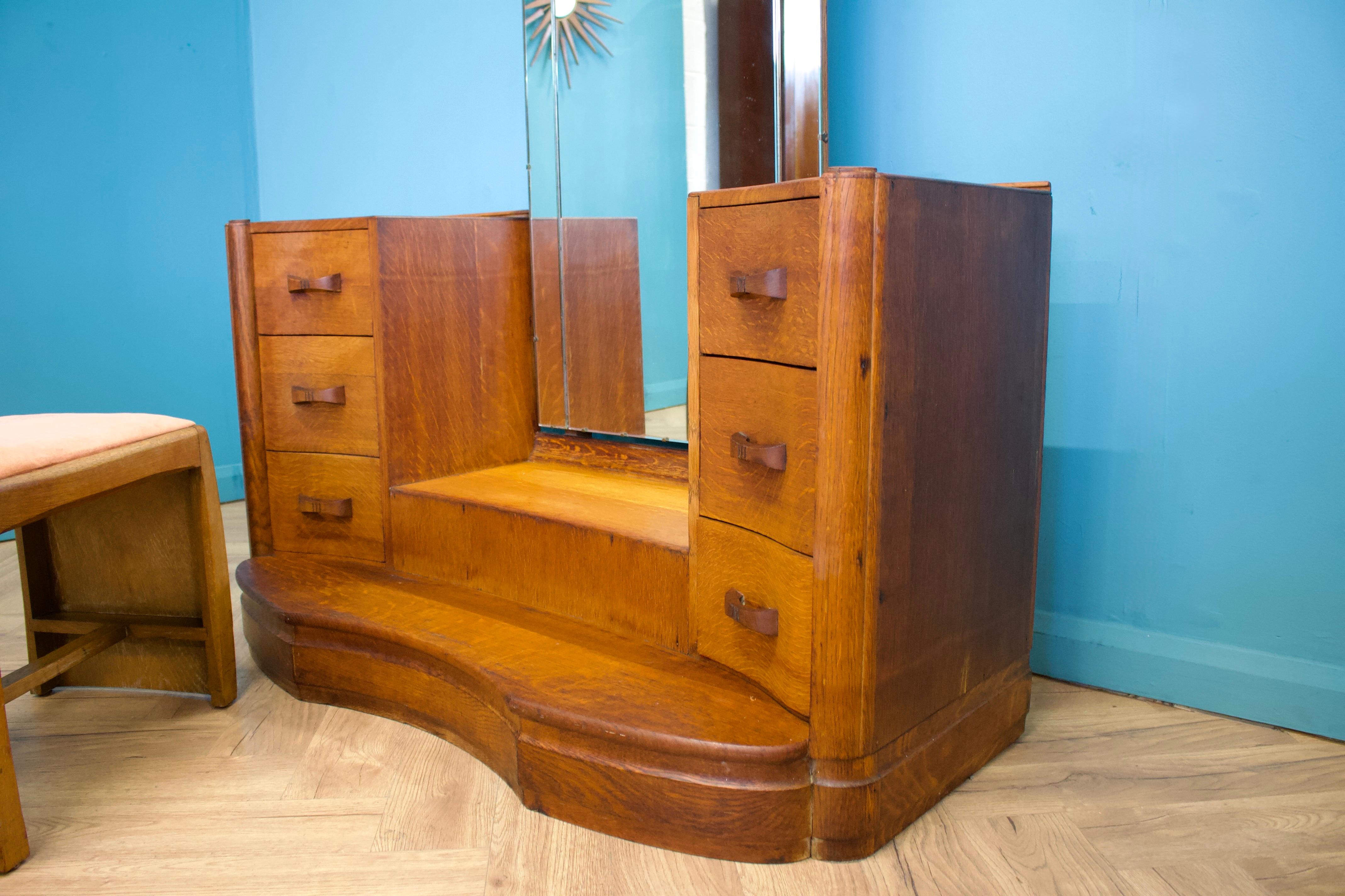 British Vintage Art Deco Oak Dressing Table, 1930s (Britisch) im Angebot