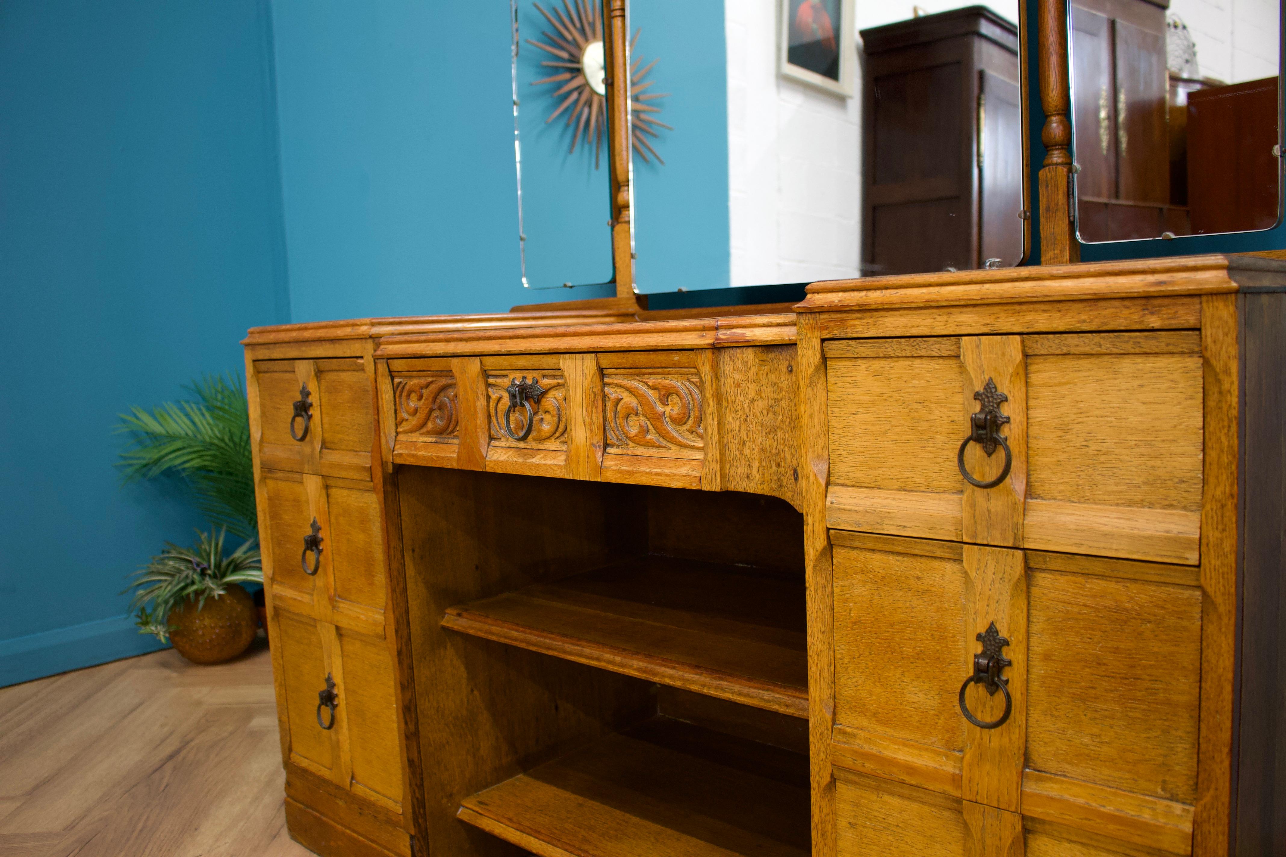 Wood British Vintage Art Deco Oak Dressing Table, 1930s