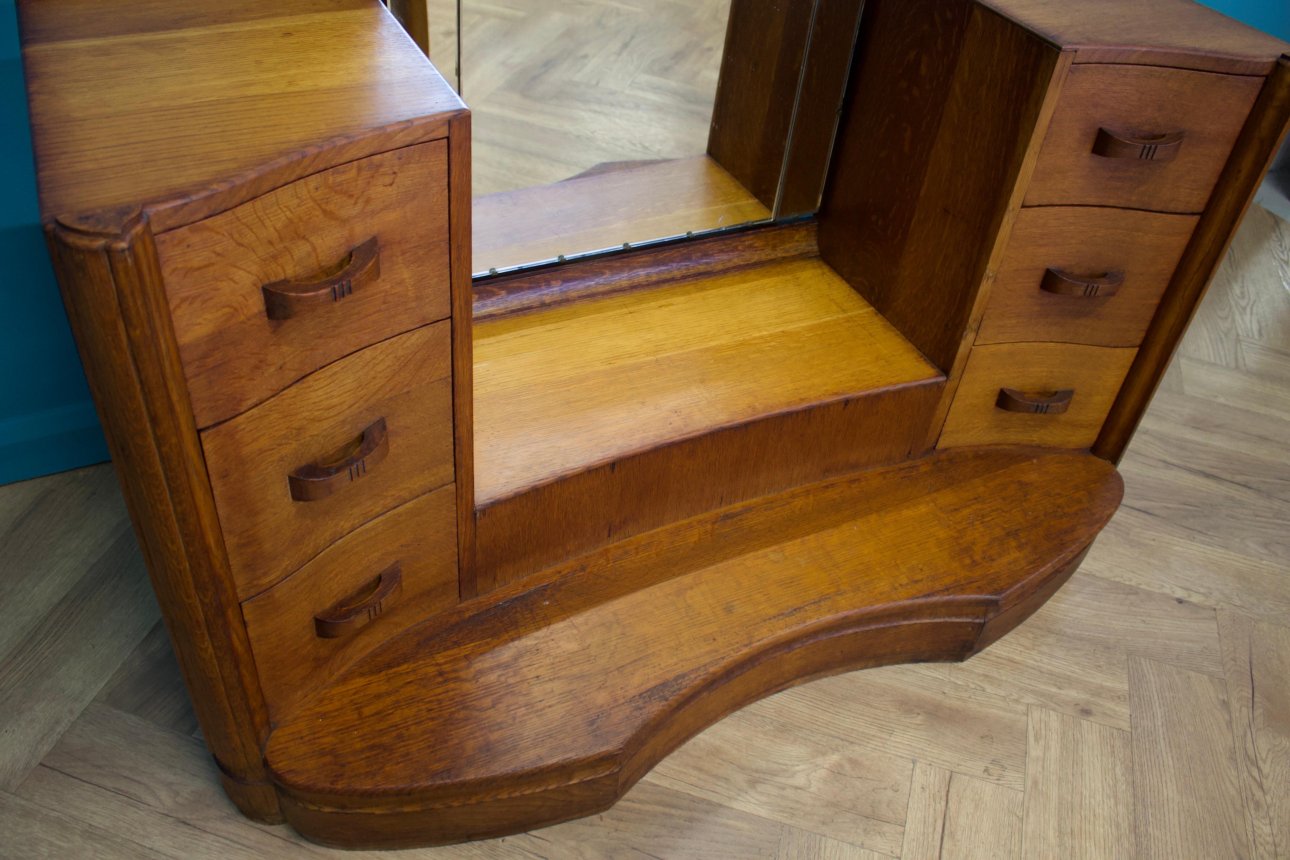 British Vintage Art Deco Oak Dressing Table, 1930s (Holz) im Angebot