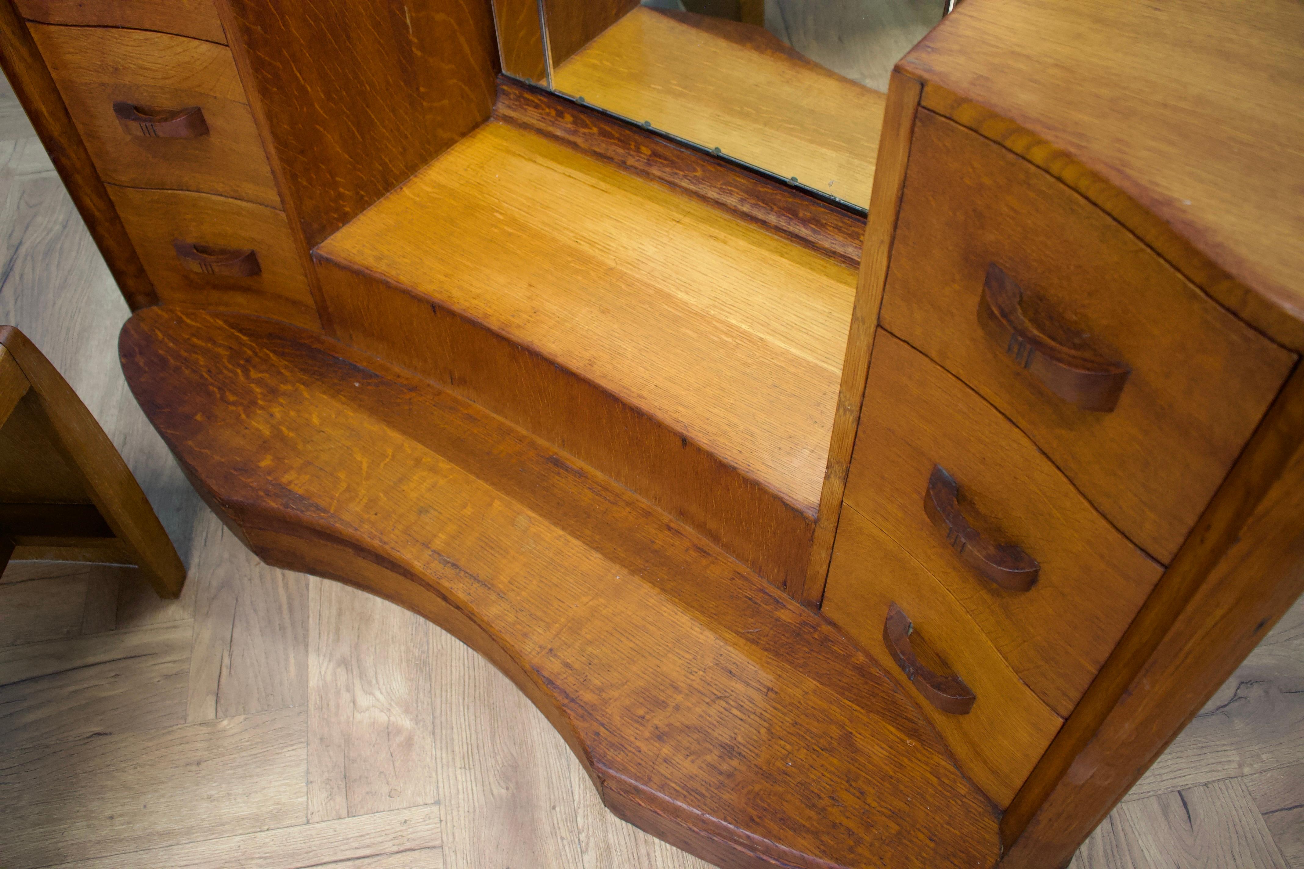 British Vintage Art Deco Oak Dressing Table, 1930s im Angebot 1
