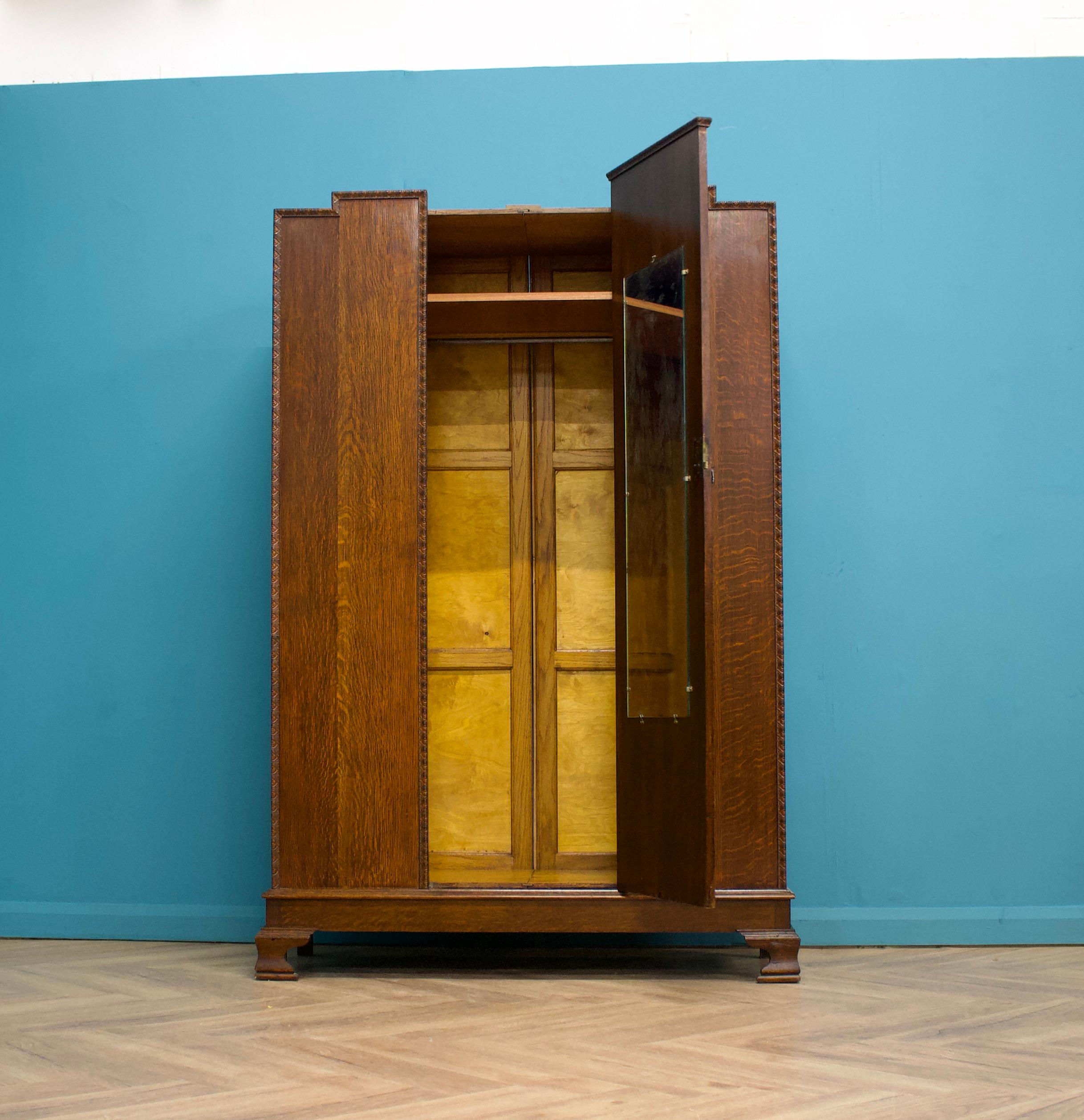 British Vintage Art Deco Oak Wardrobe, 1930s For Sale 2
