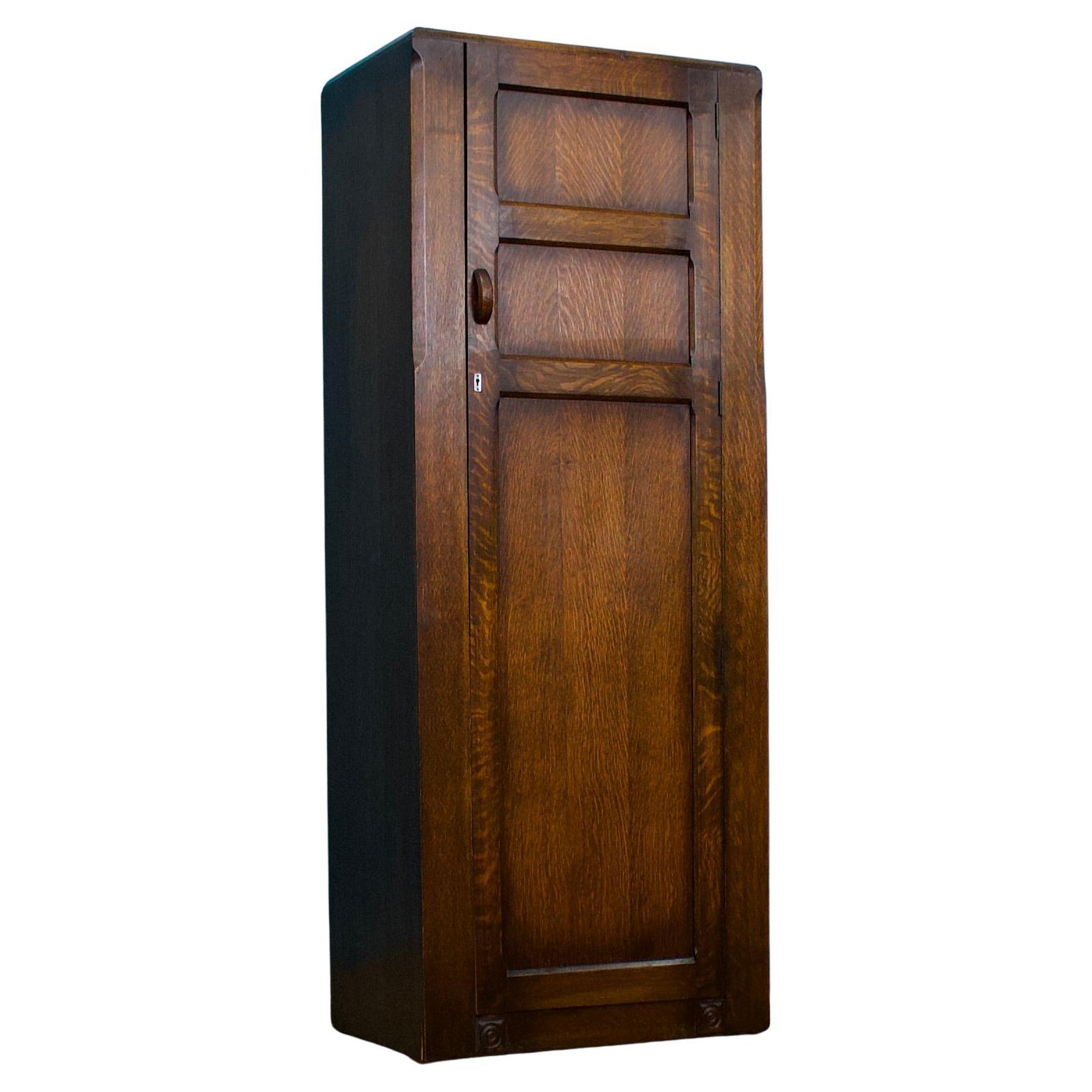 British Vintage Art Deco Oak Wardrobe or Hall Cupboard, 1930s