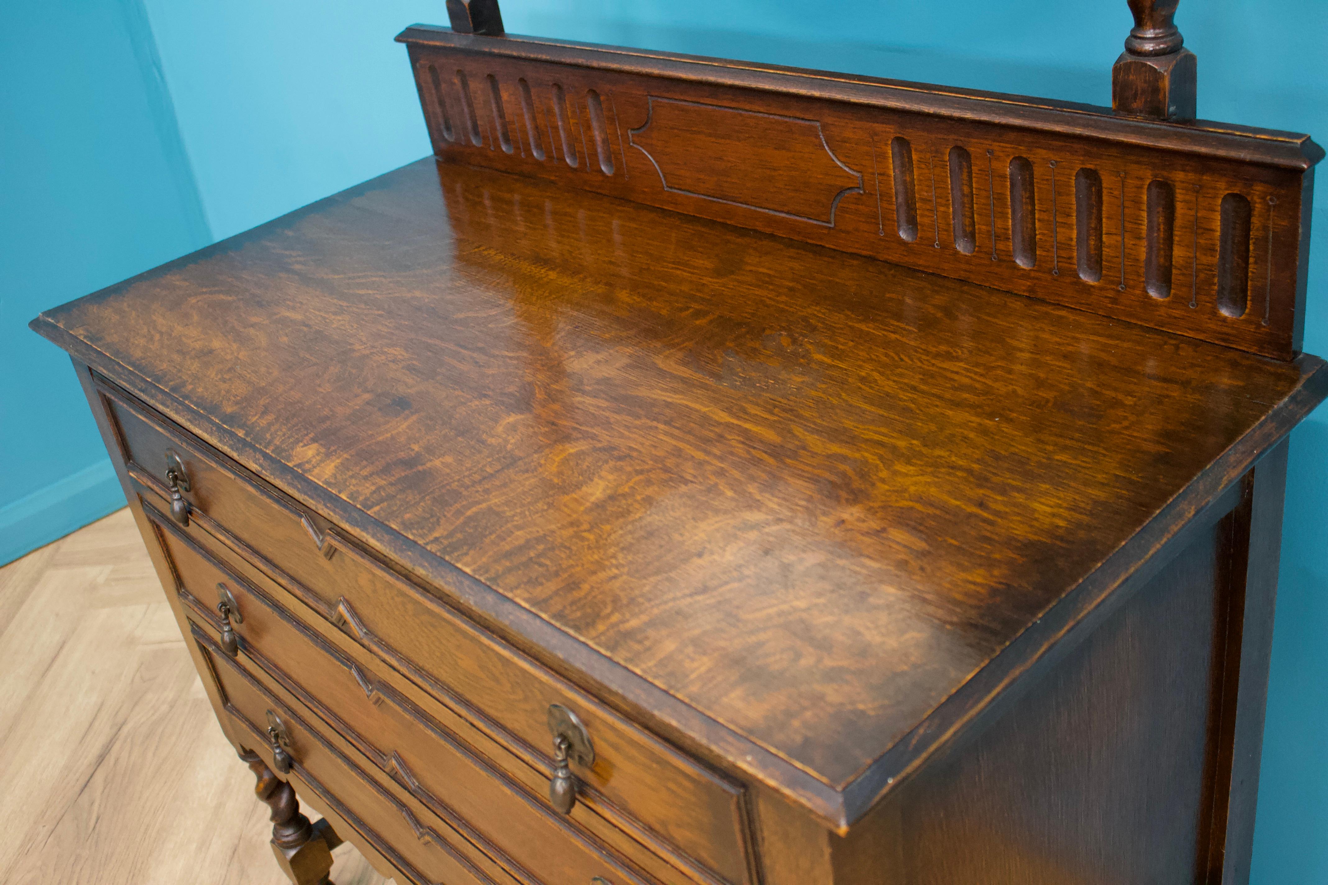 Wood British Vintage Dressing Chest in Oak, 1920s For Sale