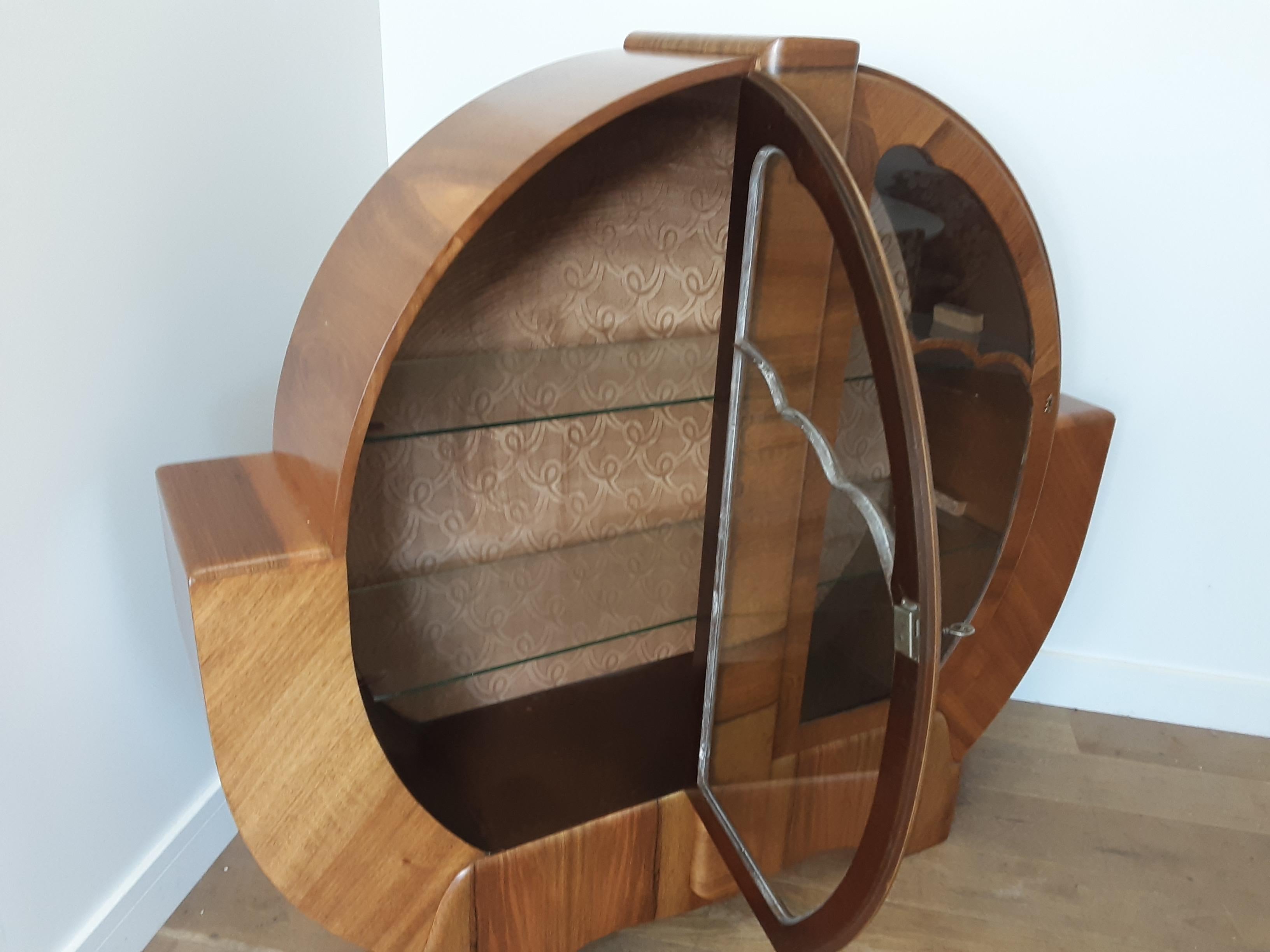 British Walnut Art Deco Circular Display Cabinet with Cloud Design For Sale 5