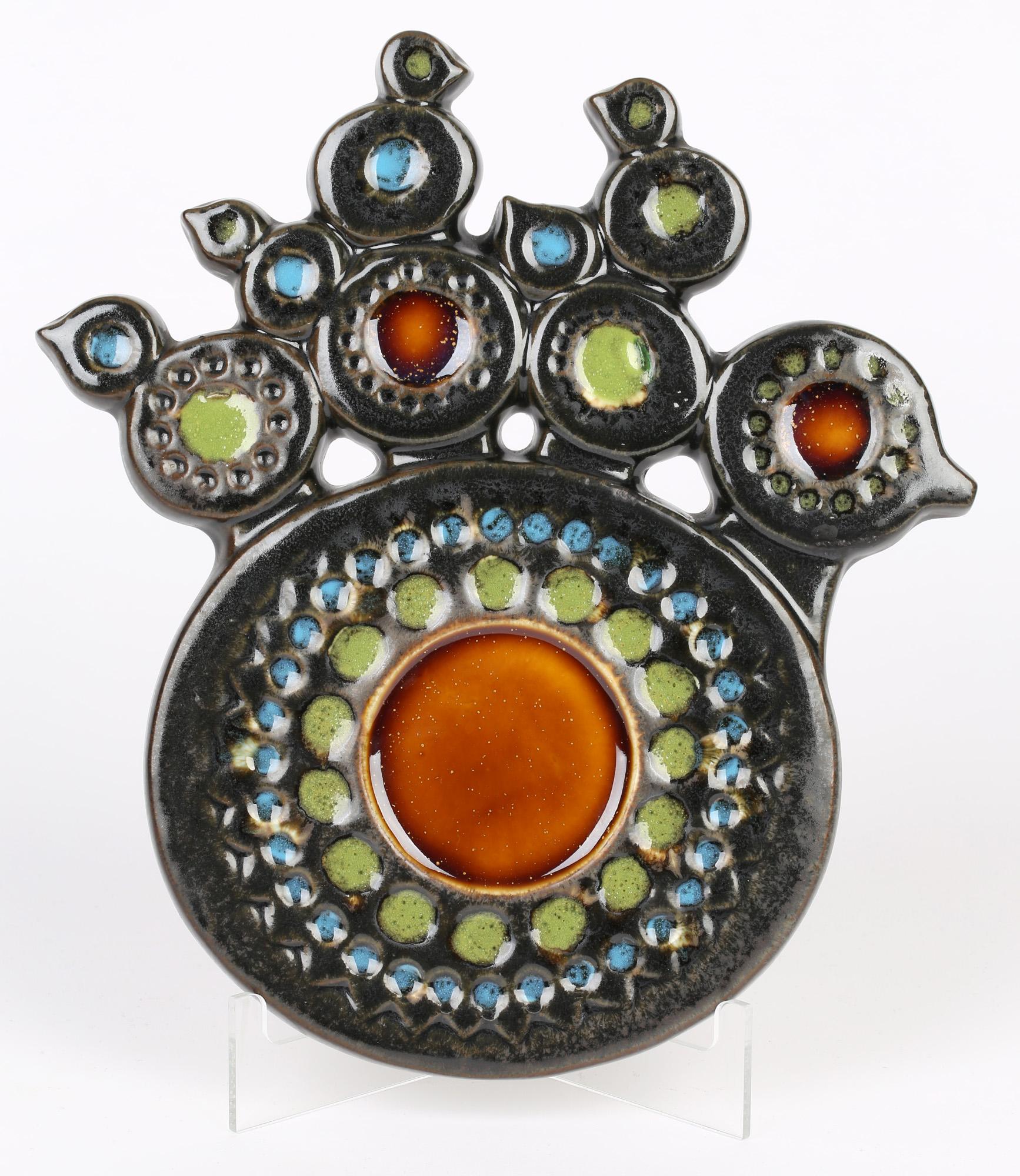 Britt-Louise Sundell Gustavsberg Placa de cerámica sueca abstracta con pájaro estilizado en venta 3