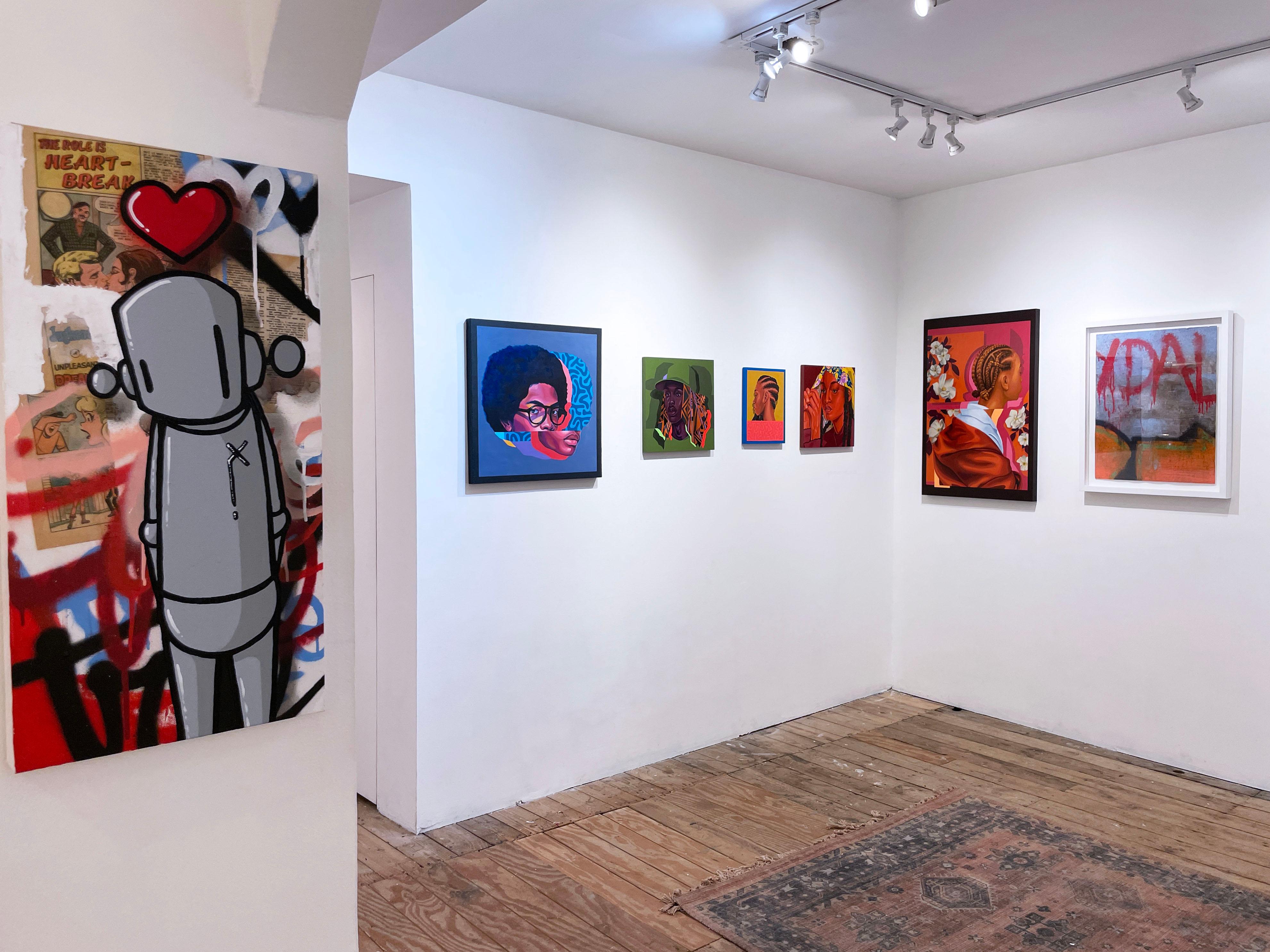 Raso Floral (2022), retrato figurativo pop, arte callejero, estampado floral, cálido 3