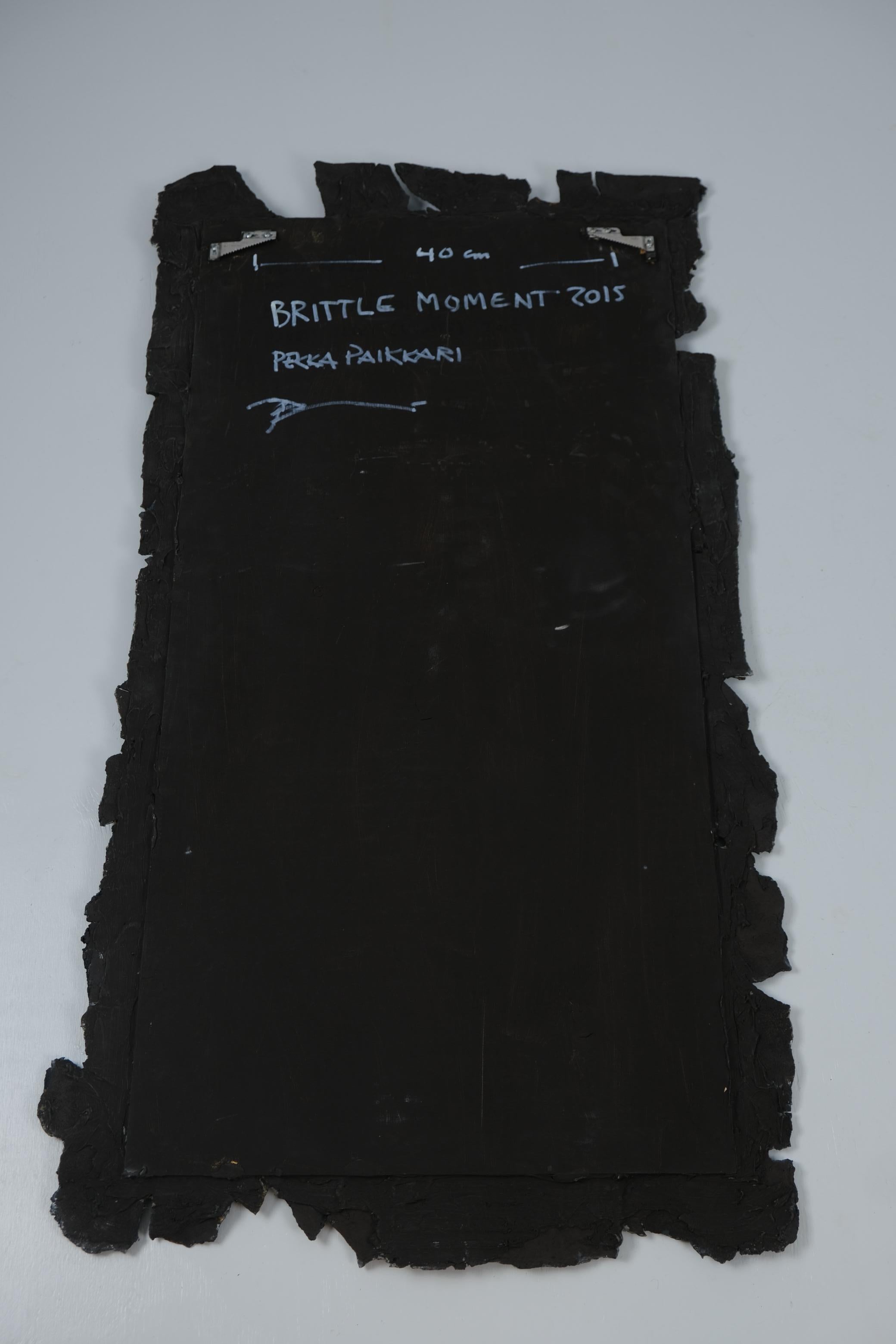 „Brittle Moment“ Eine einzigartige Wandskulptur aus Keramik, Pekka Paikkari, 2015 im Angebot 1