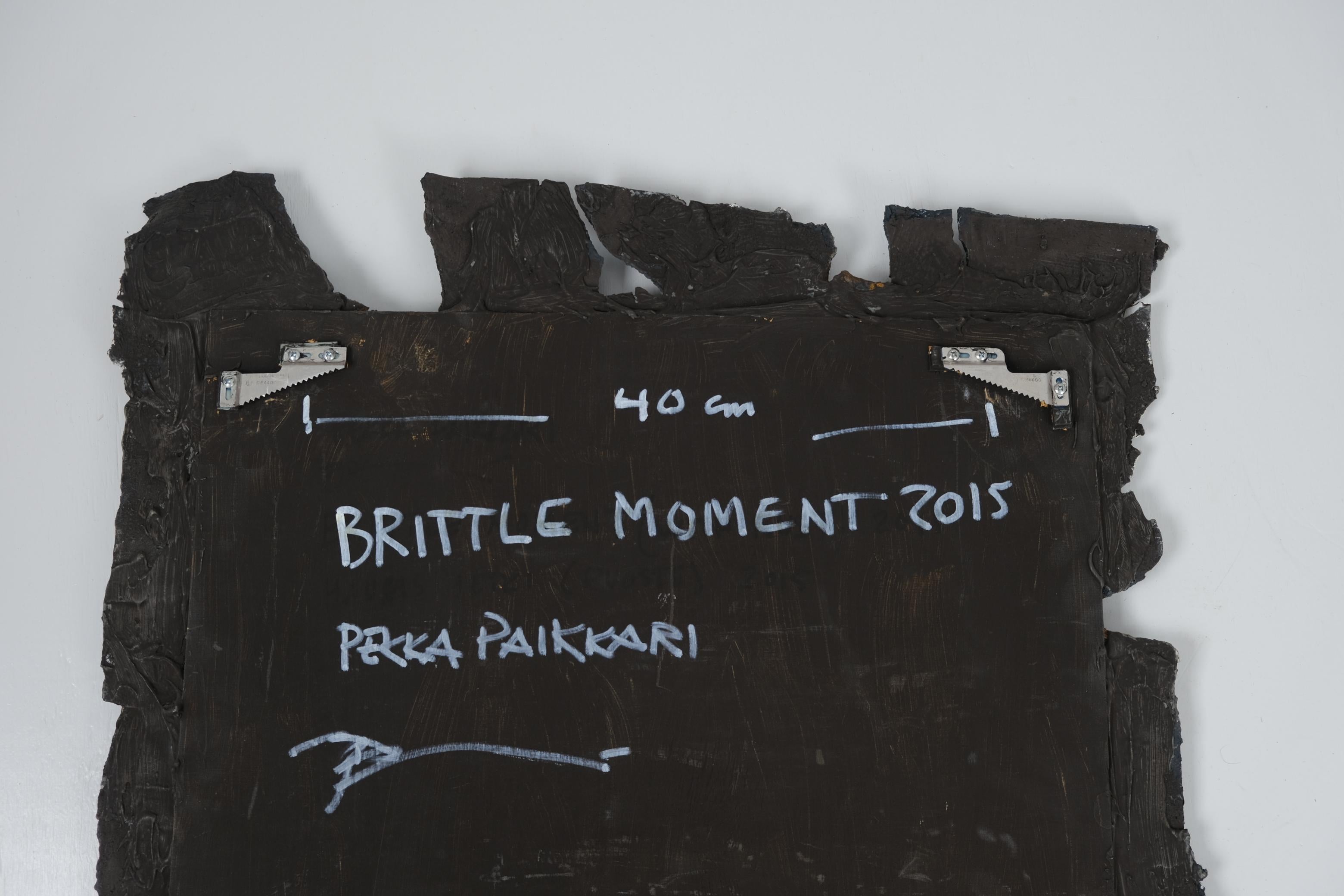„Brittle Moment“ Eine einzigartige Wandskulptur aus Keramik, Pekka Paikkari, 2015 im Angebot 2