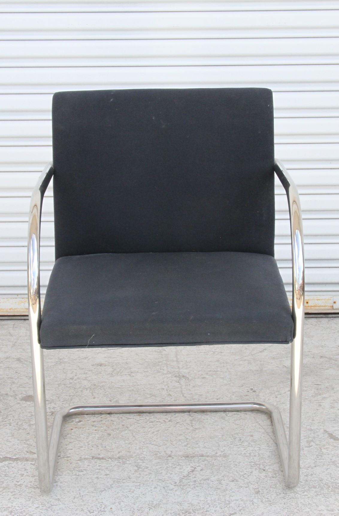 Brno Esszimmerstühle mit schwarzem Stoffrohr von Knoll, 2er-Set im Zustand „Gut“ im Angebot in Pasadena, TX