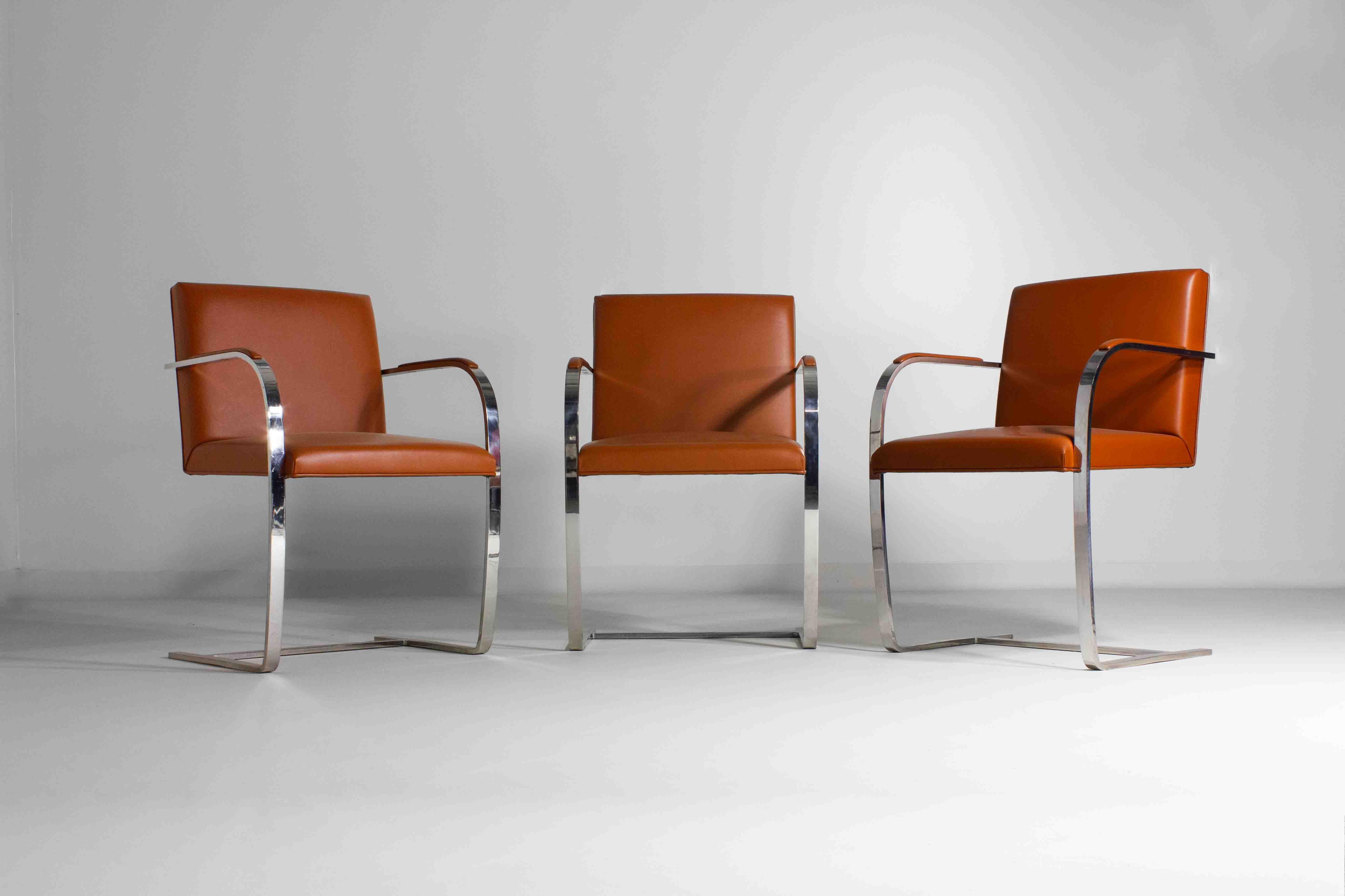 Mid-Century Modern BRNO flat-bar chairs by Mies Van Der Rohe for Knoll International, 1970s For Sale