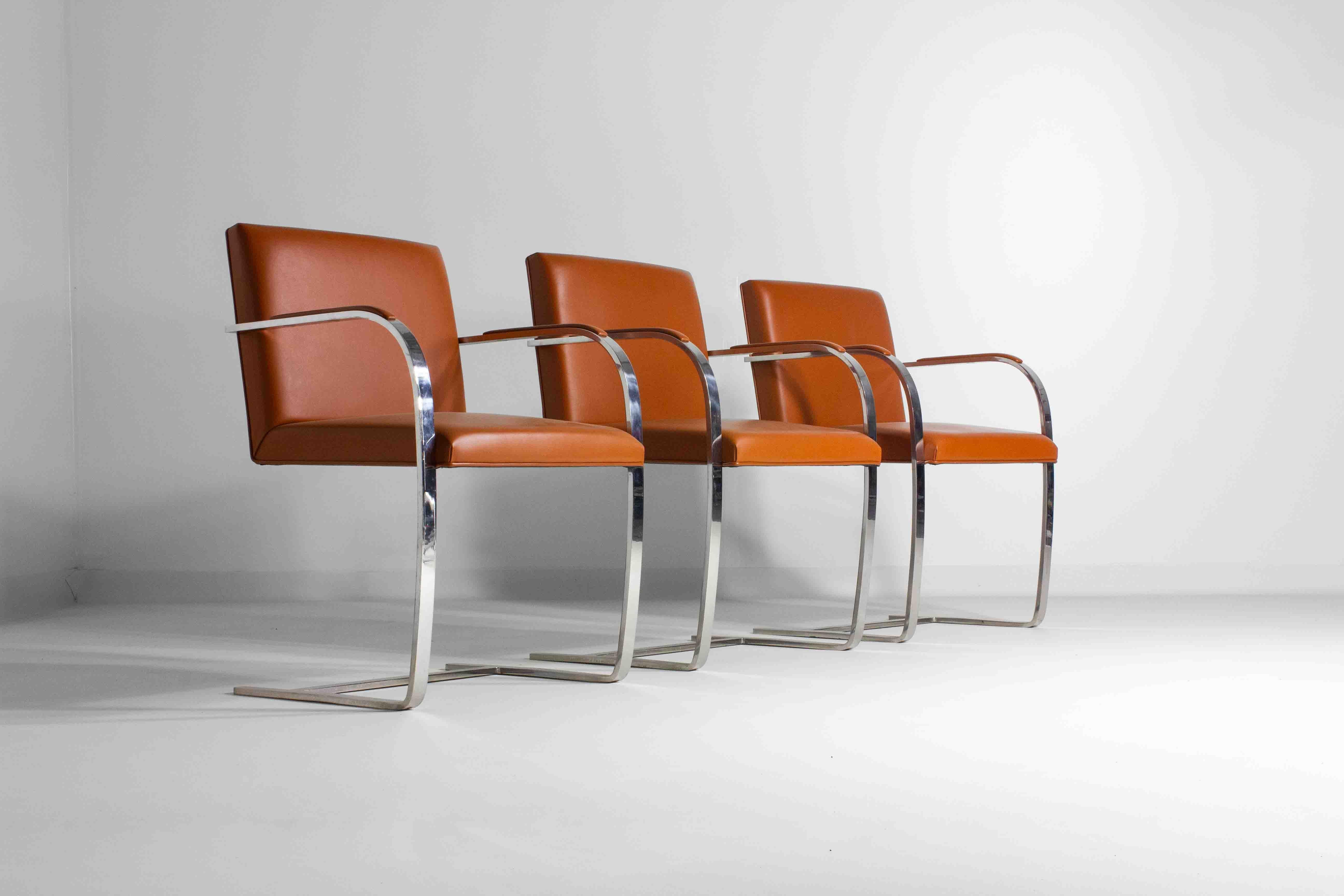 BRNO flat-bar chairs by Mies Van Der Rohe for Knoll International, 1970s In Good Condition For Sale In Antwerpen, VAN