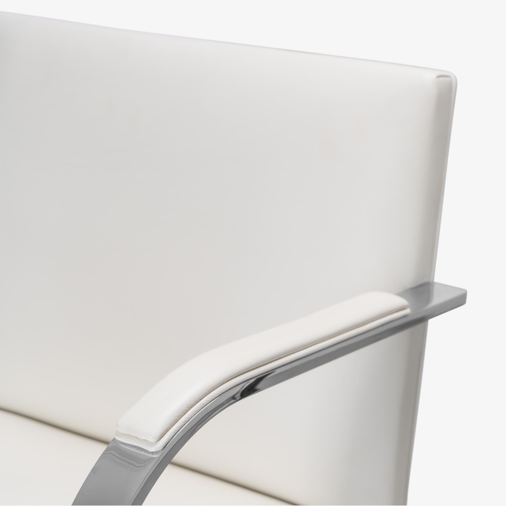 Brno Flache Barstühle aus elfenbeinfarbenem Leder von Mies van der Rohe für Knoll, 4er-Set, Brno im Angebot 5