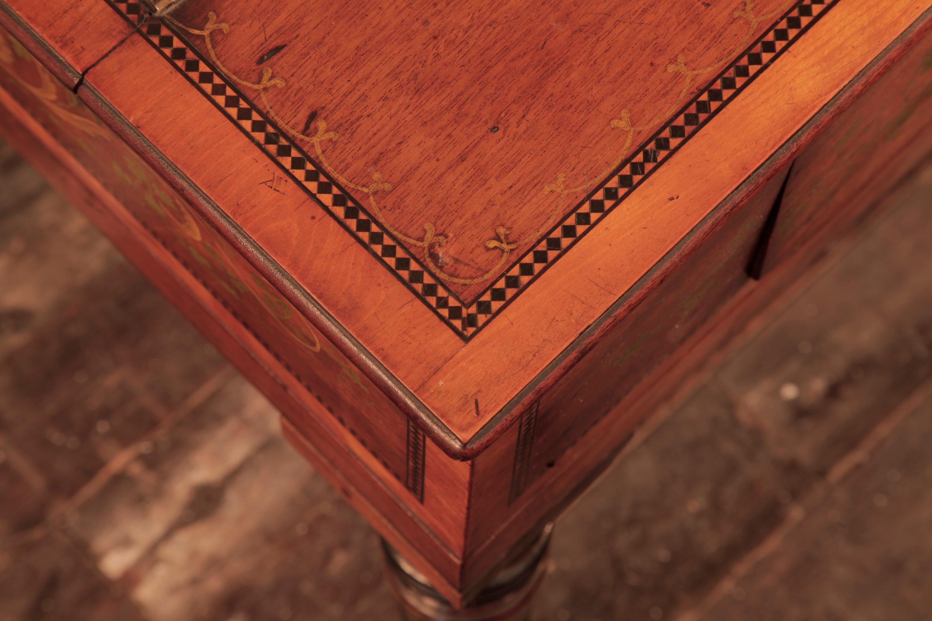 Piano carré Broadwood en acajou peint à la main bordé d'incrustations Harlequin État moyen - En vente à Leeds, GB