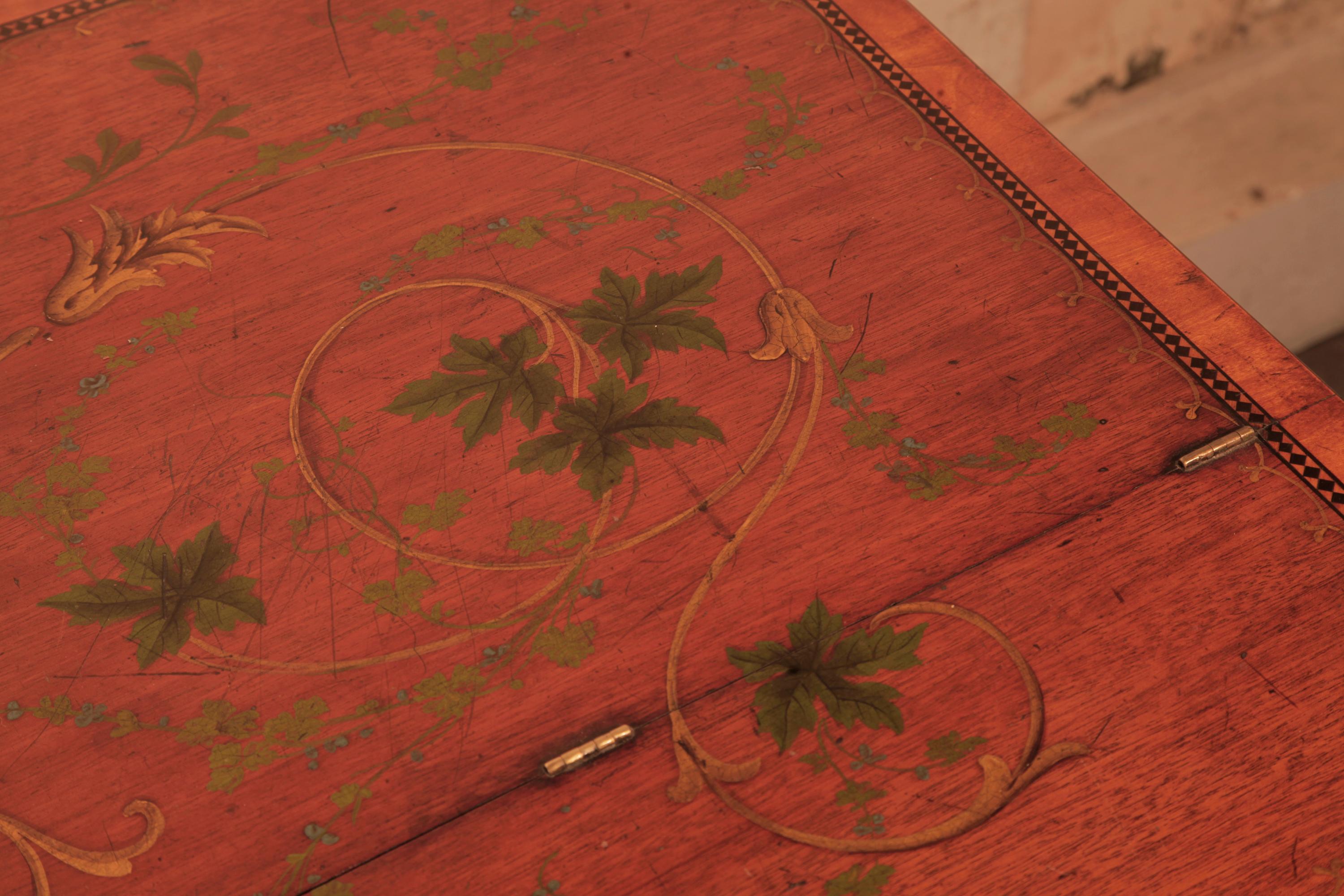 Ormeau Piano carré Broadwood en acajou peint à la main bordé d'incrustations Harlequin en vente