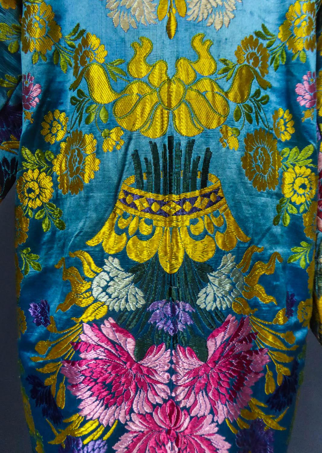 Brocaded Silk Kaftan - Morocco or Middle East around 1900 9