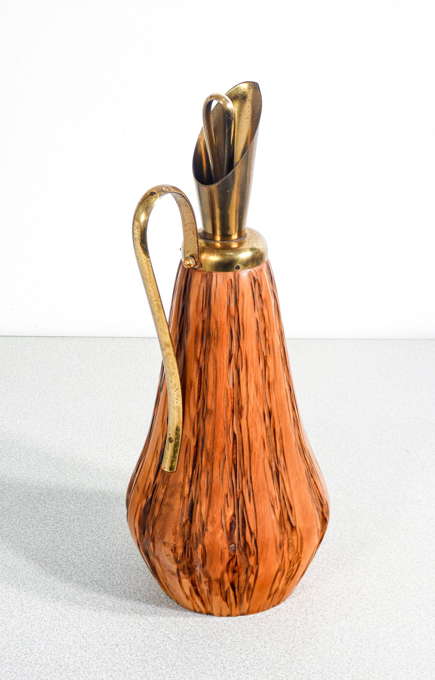 Mid-20th Century Brocca, design Aldo TURA per MACABÒ. Legno e ottone. Italia, Anni 50 in vendita