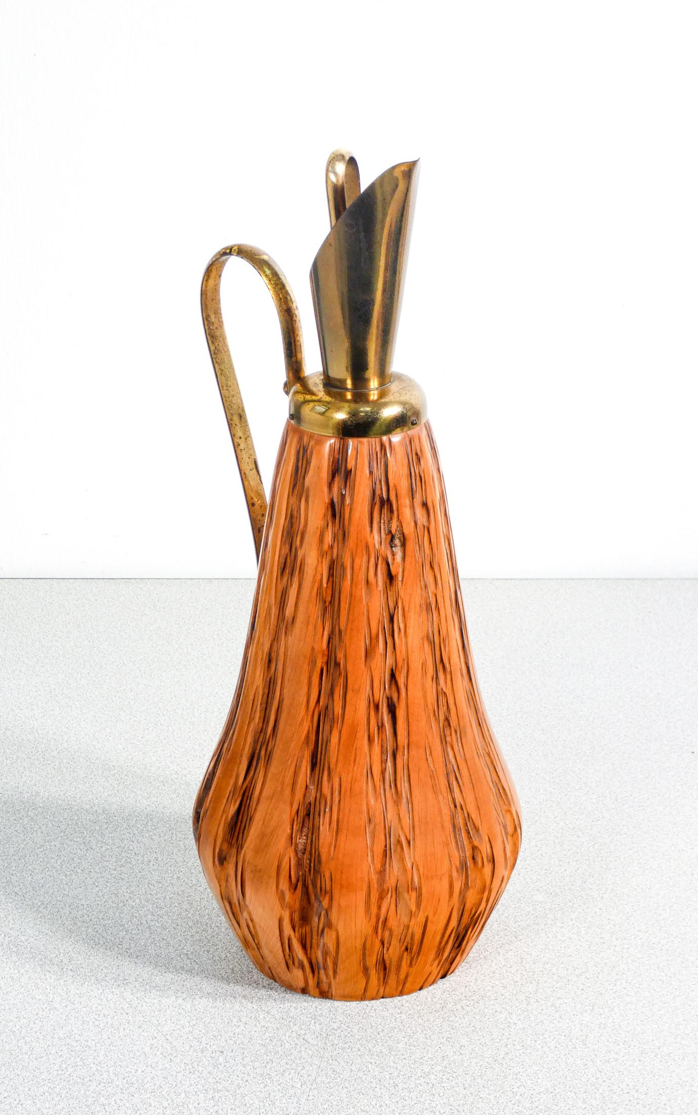 Ottone Brocca, design Aldo TURA per MACABÒ. Legno e ottone. Italia, Anni 50 in vendita