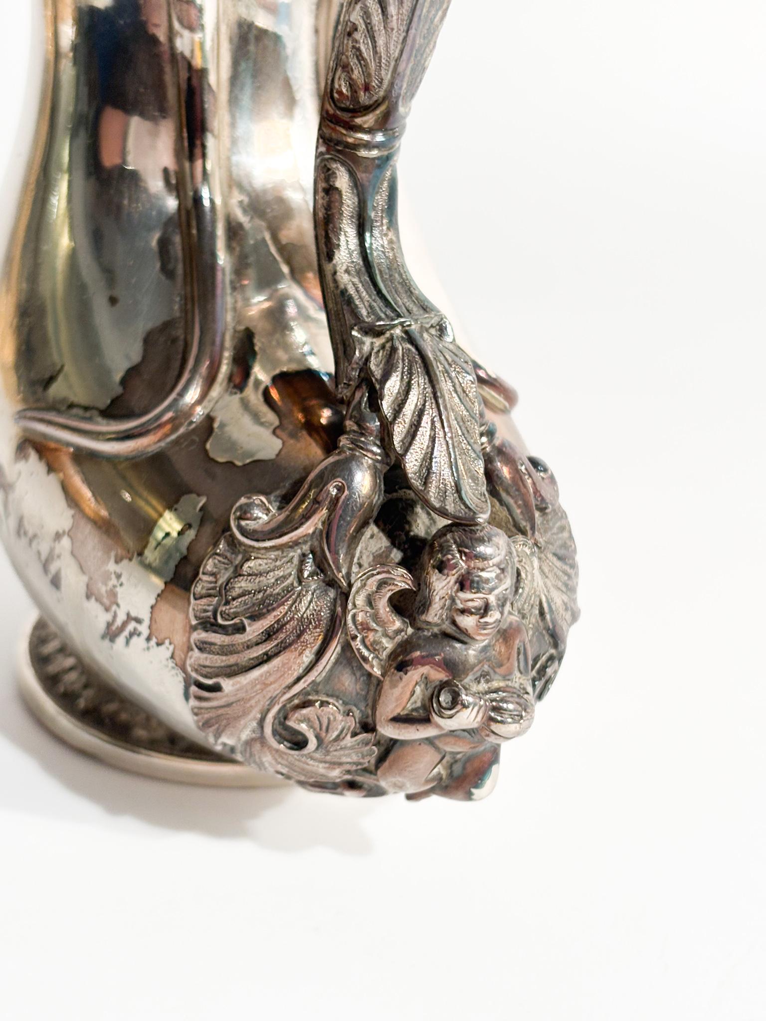 Metà XIX secolo Brocca in Argento Inglese Londinese del 1834 in vendita