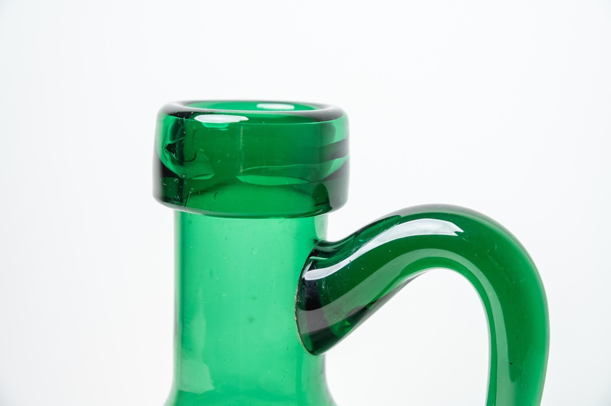 Mid-20th Century Brocca in vetro verde, Anni '50 in vendita