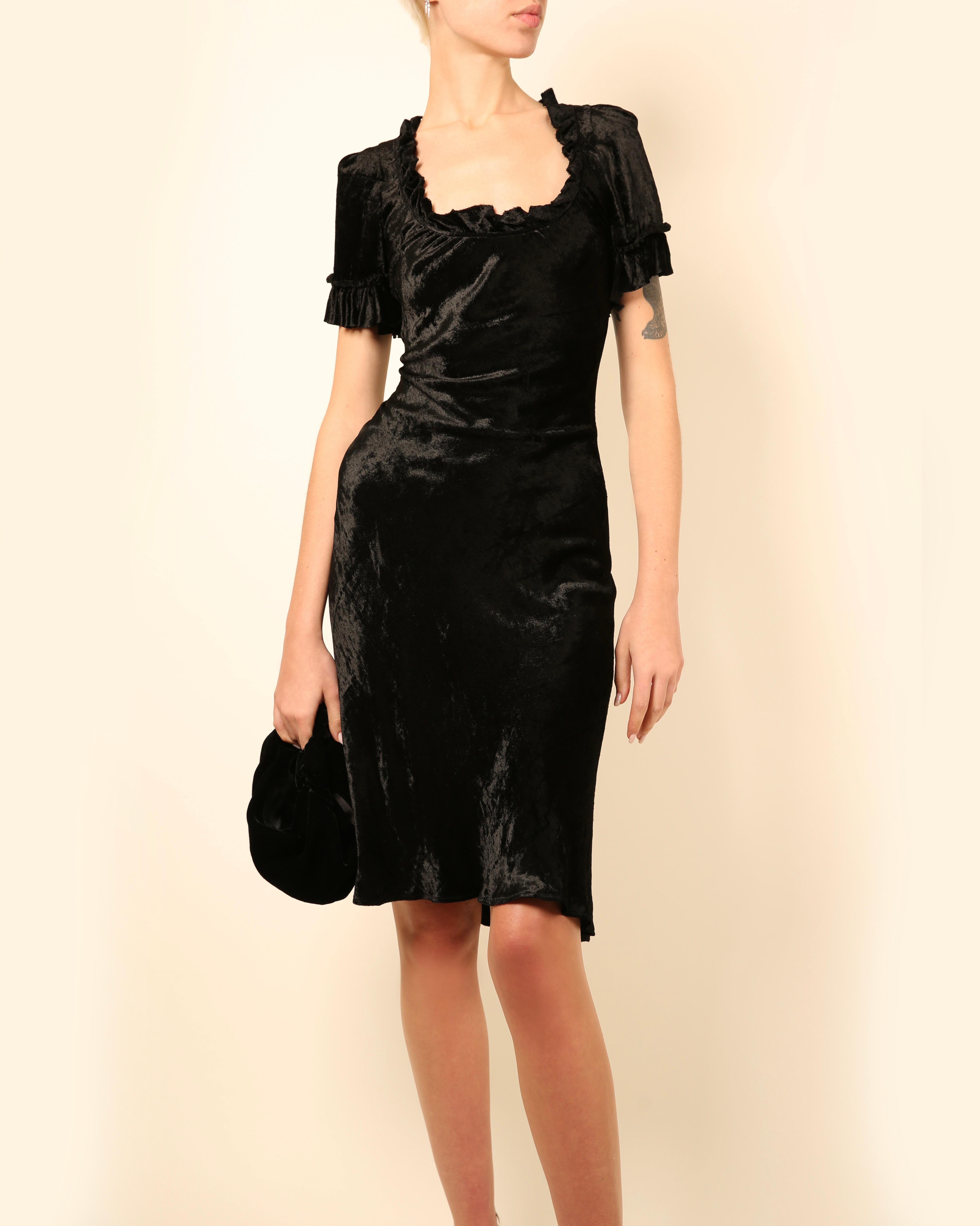 Brock Collection - Robe en velours noir à manches courtes et à encolure carrée, longueur genou Pour femmes en vente