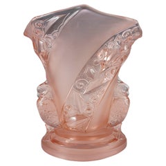 Brockwitz n°6925 Vase oiseau « Parakeet » Art Déco en verre rose