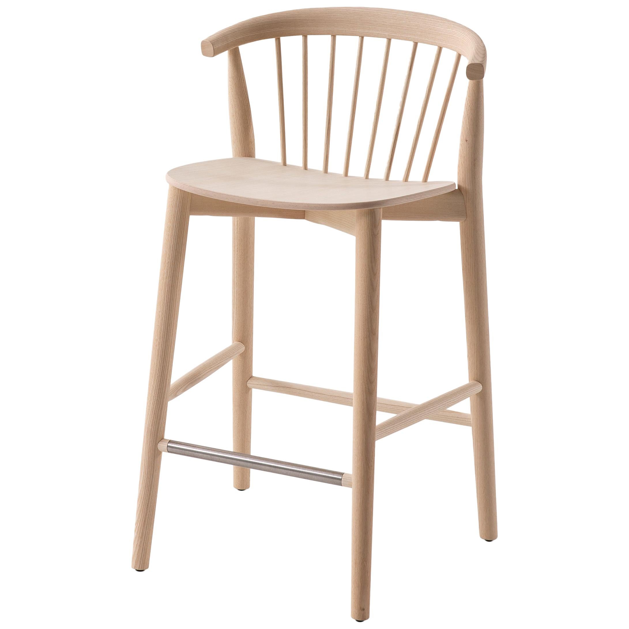 En vente : Beige (113_Bleached Ash) Tabouret Traverso Newood de Brogliato en structure de bois de frêne massif pour Cappellini