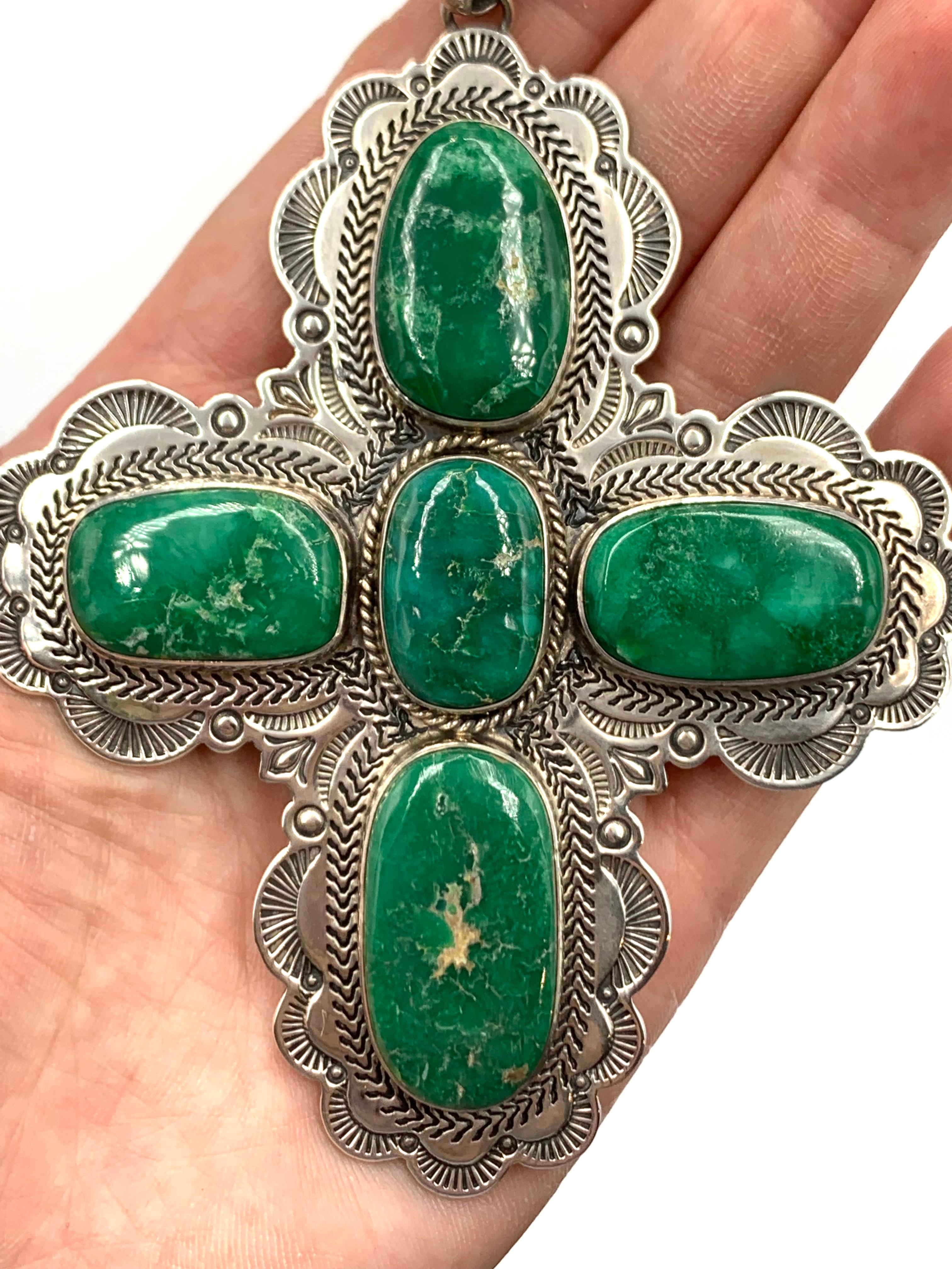 Ciondolo a forma di croce in argento con turchese Broken Arrow di Alvin Lee in vendita 9