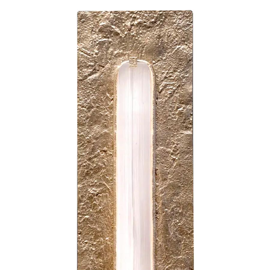Aplique Bronce Broman con bronce macizo
estructura en acabado dorado y pantalla de piedra selenita.
1 tira de LED, incluida, 14Wm/24V, regulable. 
Regulador de intensidad no incluido. 