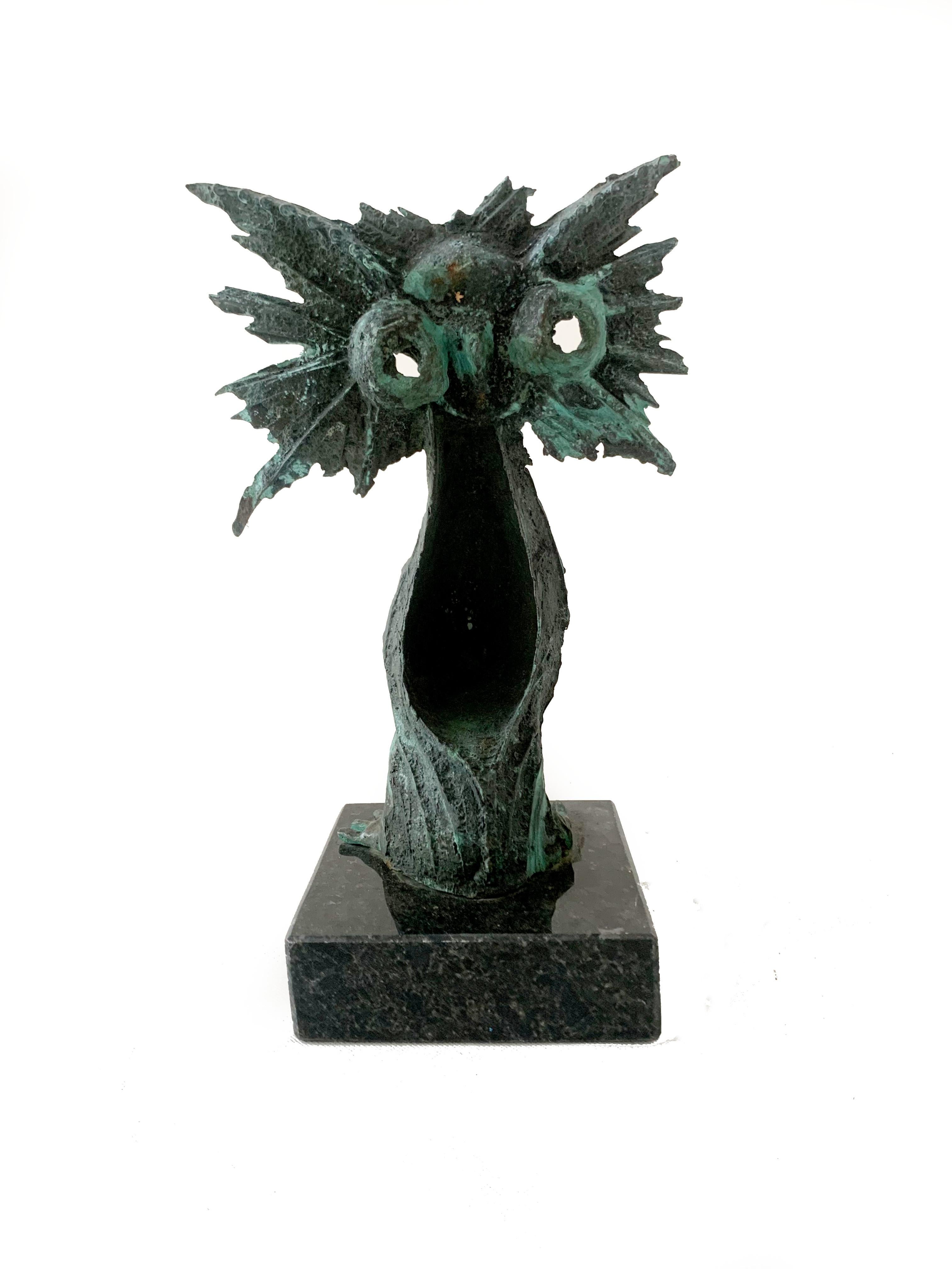 Un hibou. Sculpture figurative contemporaine en bronze, Bird, maître d'art polonais en vente 2