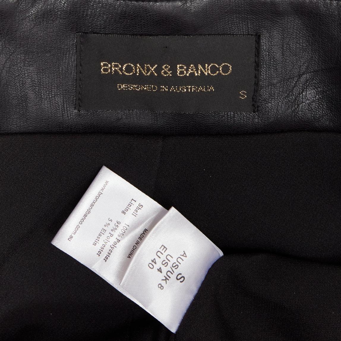 BRONX & BANCO Schwarz Kunstleder hohe Taille Paperbag Taille ausgestellte Shorts S im Angebot 4
