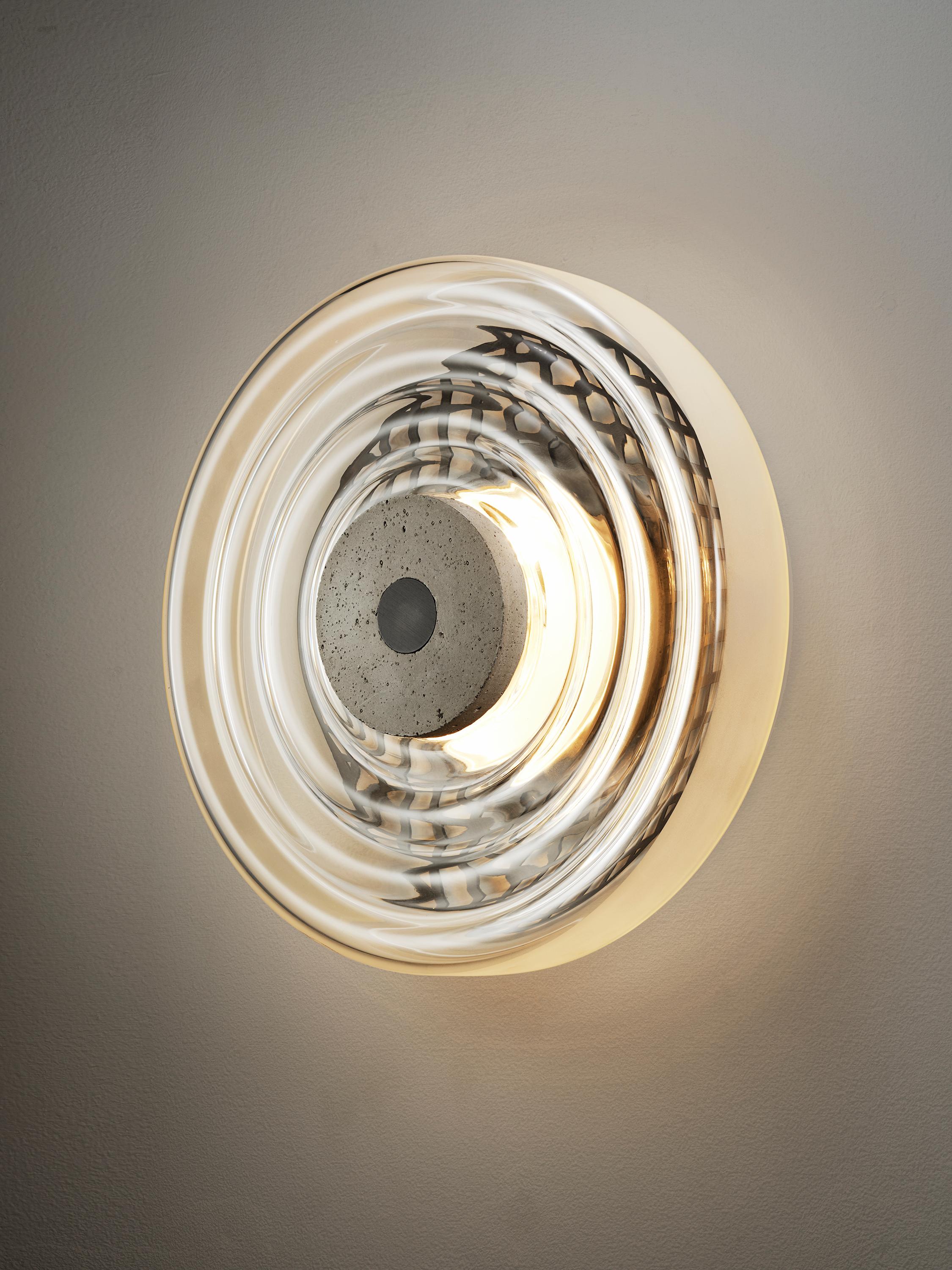BRONX Wandleuchter aus Beton, geriffeltem Glas und Metallgeflecht von Blueprint Lighting im Zustand „Neu“ im Angebot in New York, NY