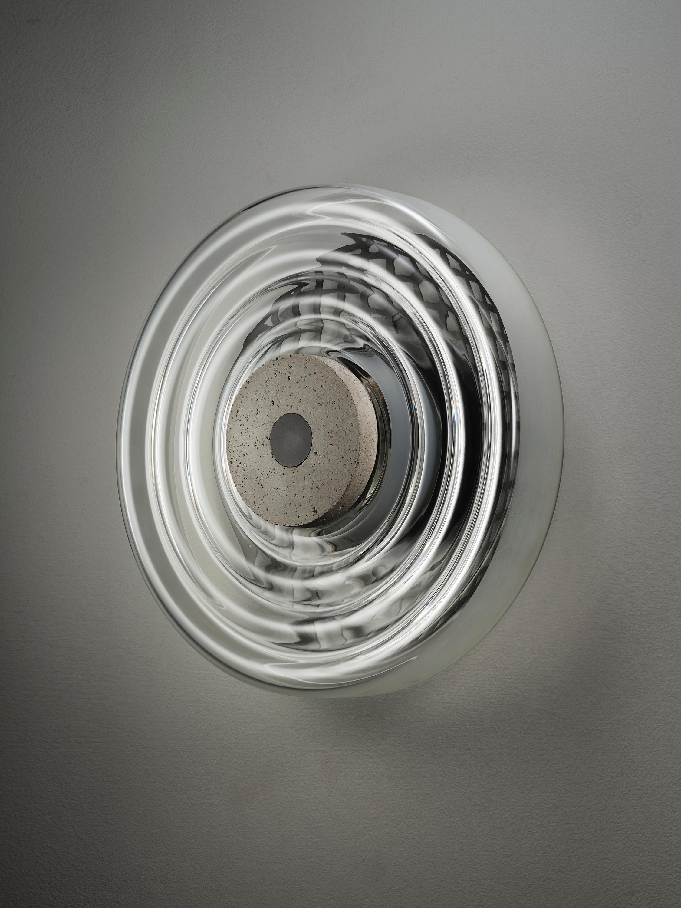 BRONX Wandleuchter aus Beton, geriffeltem Glas und Metallgeflecht von Blueprint Lighting (21. Jahrhundert und zeitgenössisch) im Angebot