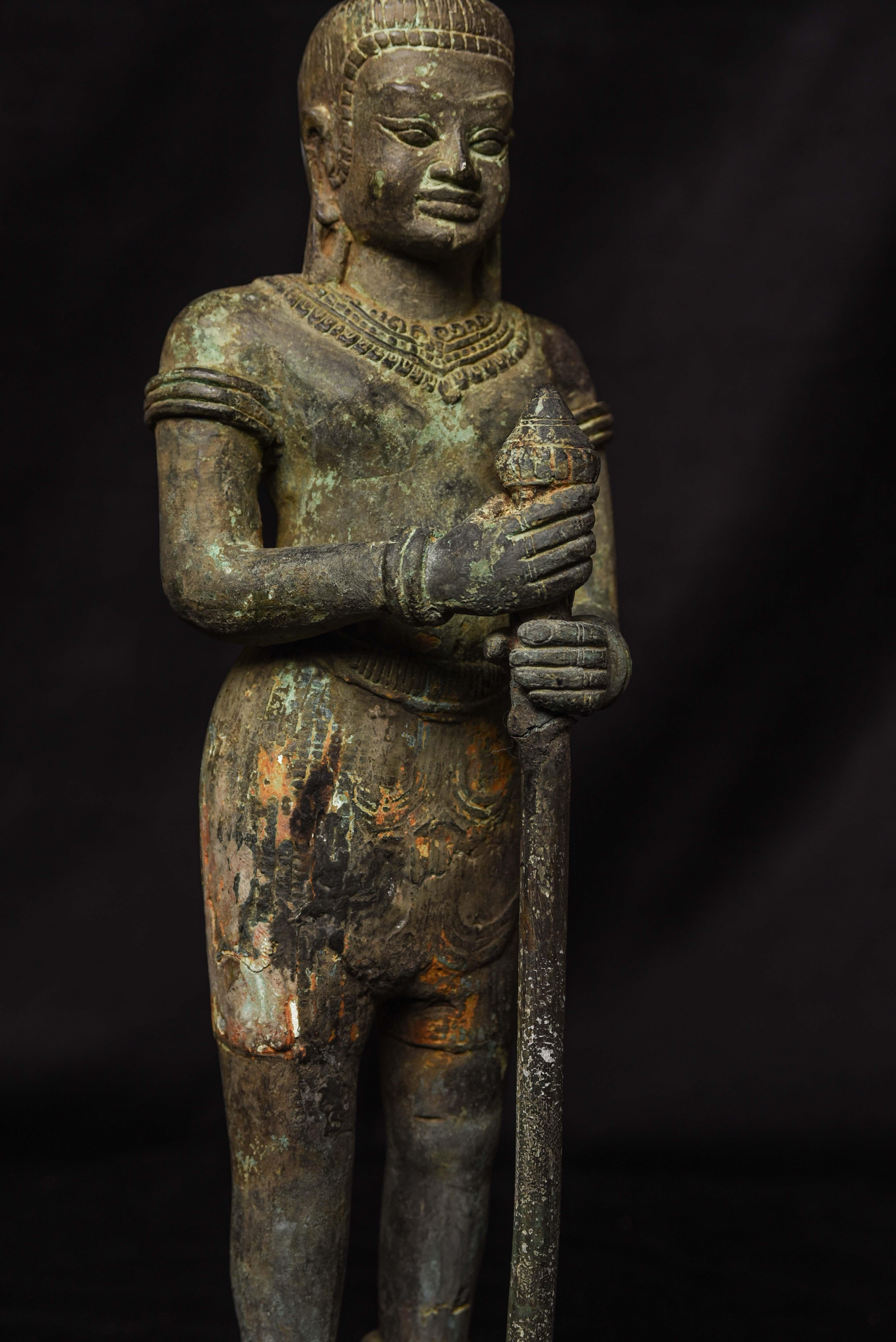 Bronze 10-11thC Cambodian Khmer Era  Guardian Figure. For Sale 6