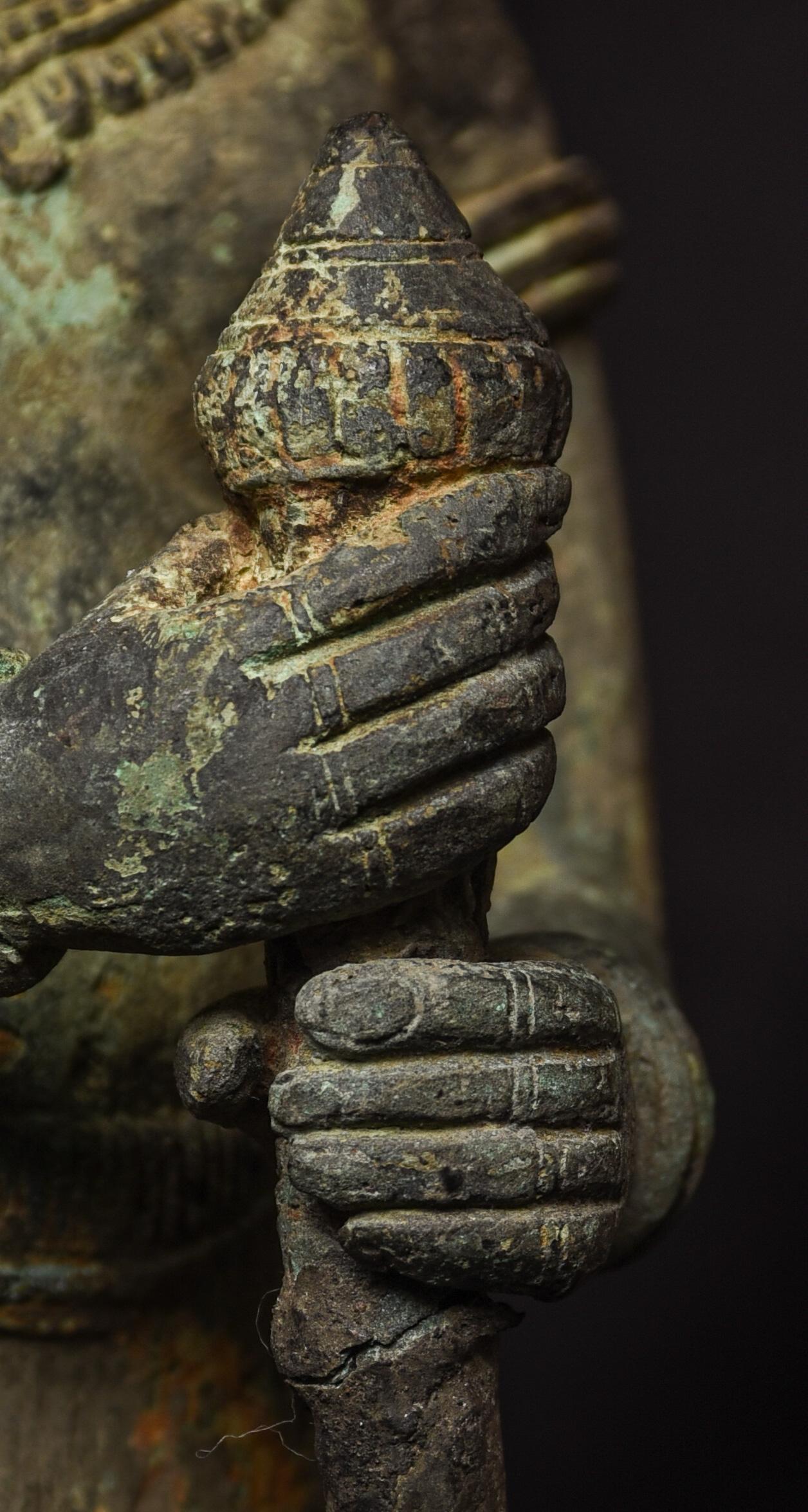 Bronze 10-11thC Cambodian Khmer Era  Guardian Figure. For Sale 8