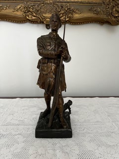 Bronze 1st World War Kilted Scottish Soldier.